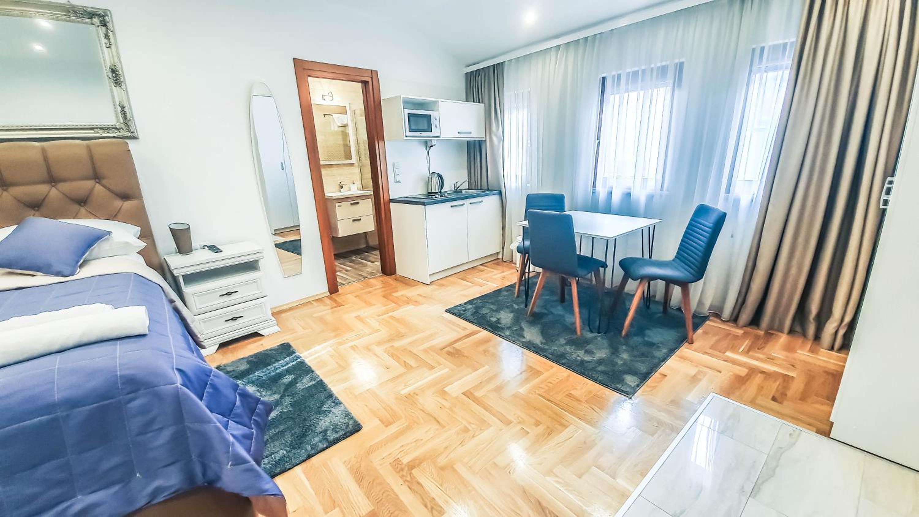 Zambak Apartments