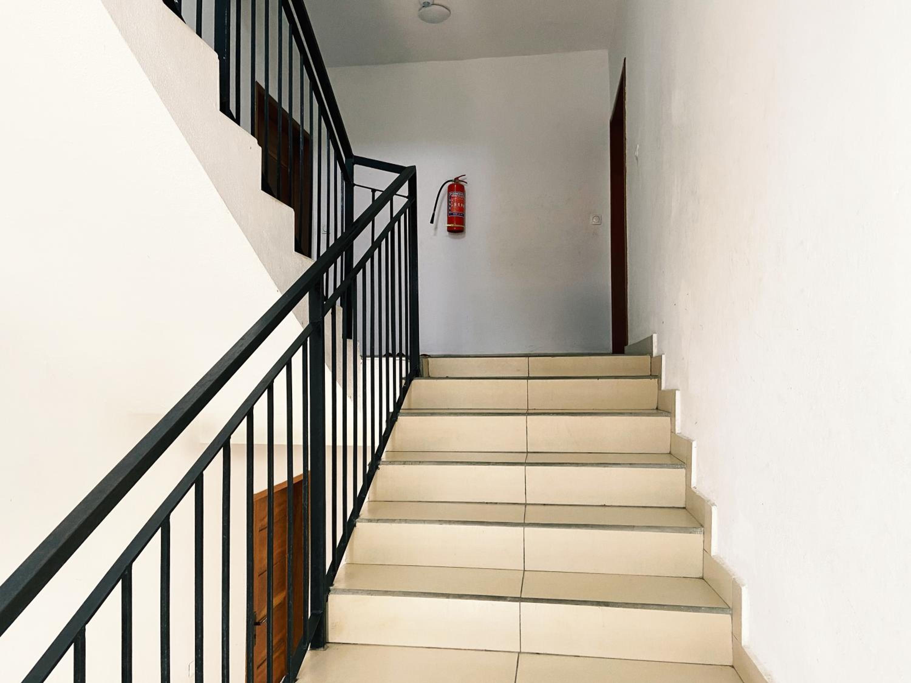Stylish African-Chic Apartment - WiFi, Gardien, Parking, Climaté