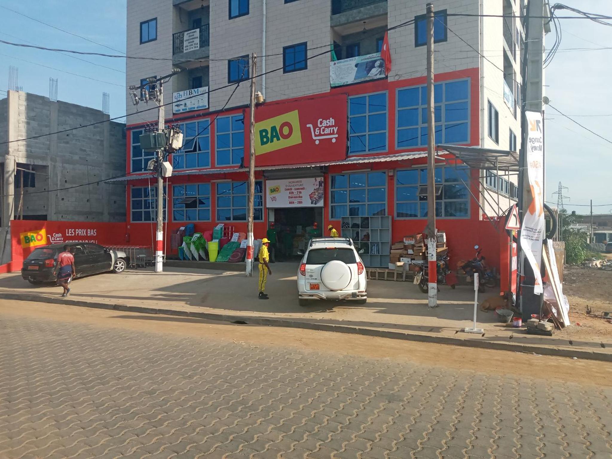 Stylish African-Chic Apartment - WiFi, Gardien, Parking, Climaté
