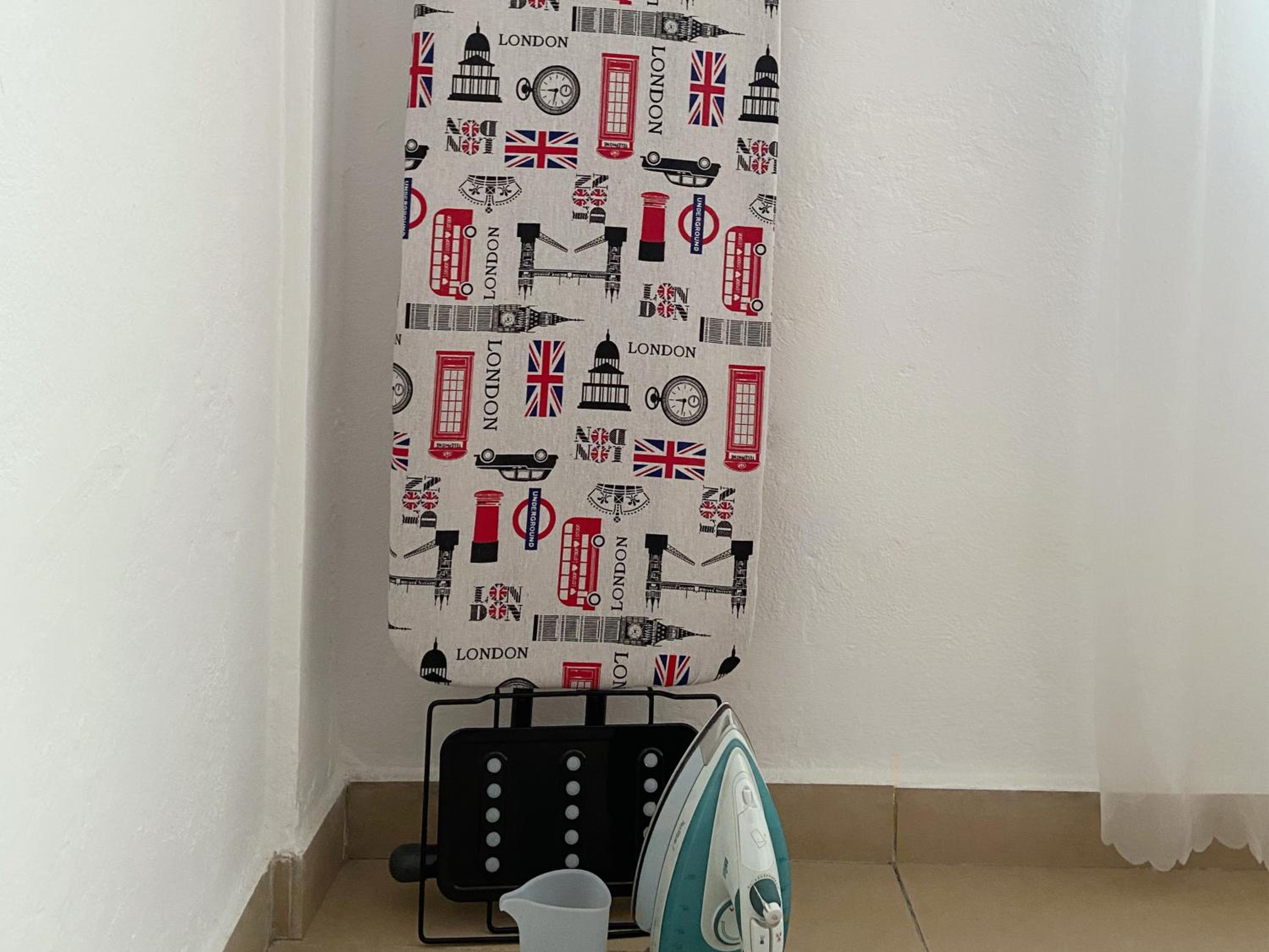 Stylish African-Chic Apartment - WiFi, Gardien, Parking, Climaté