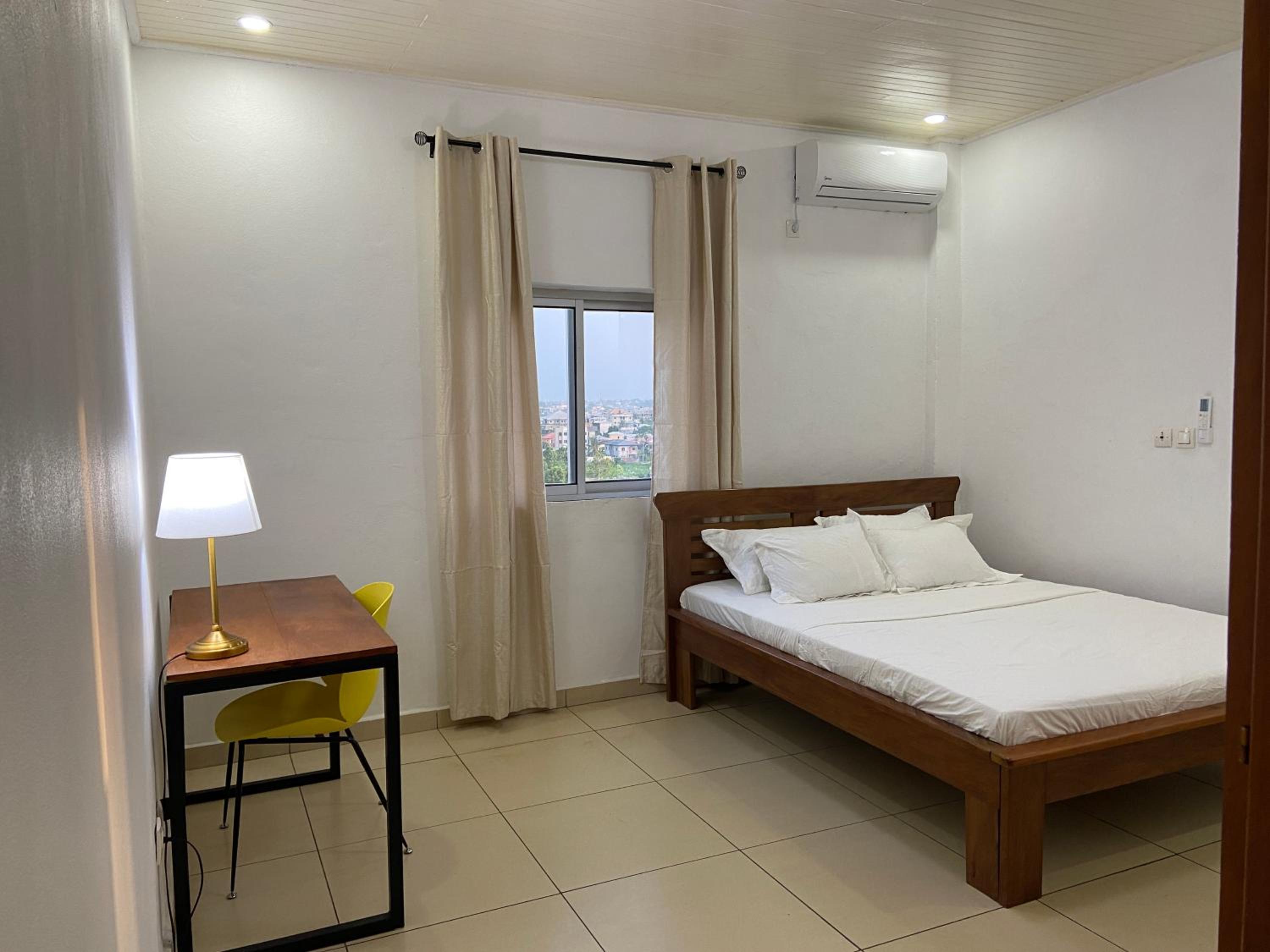 Stylish African-Chic Apartment - WiFi, Gardien, Parking, Climaté