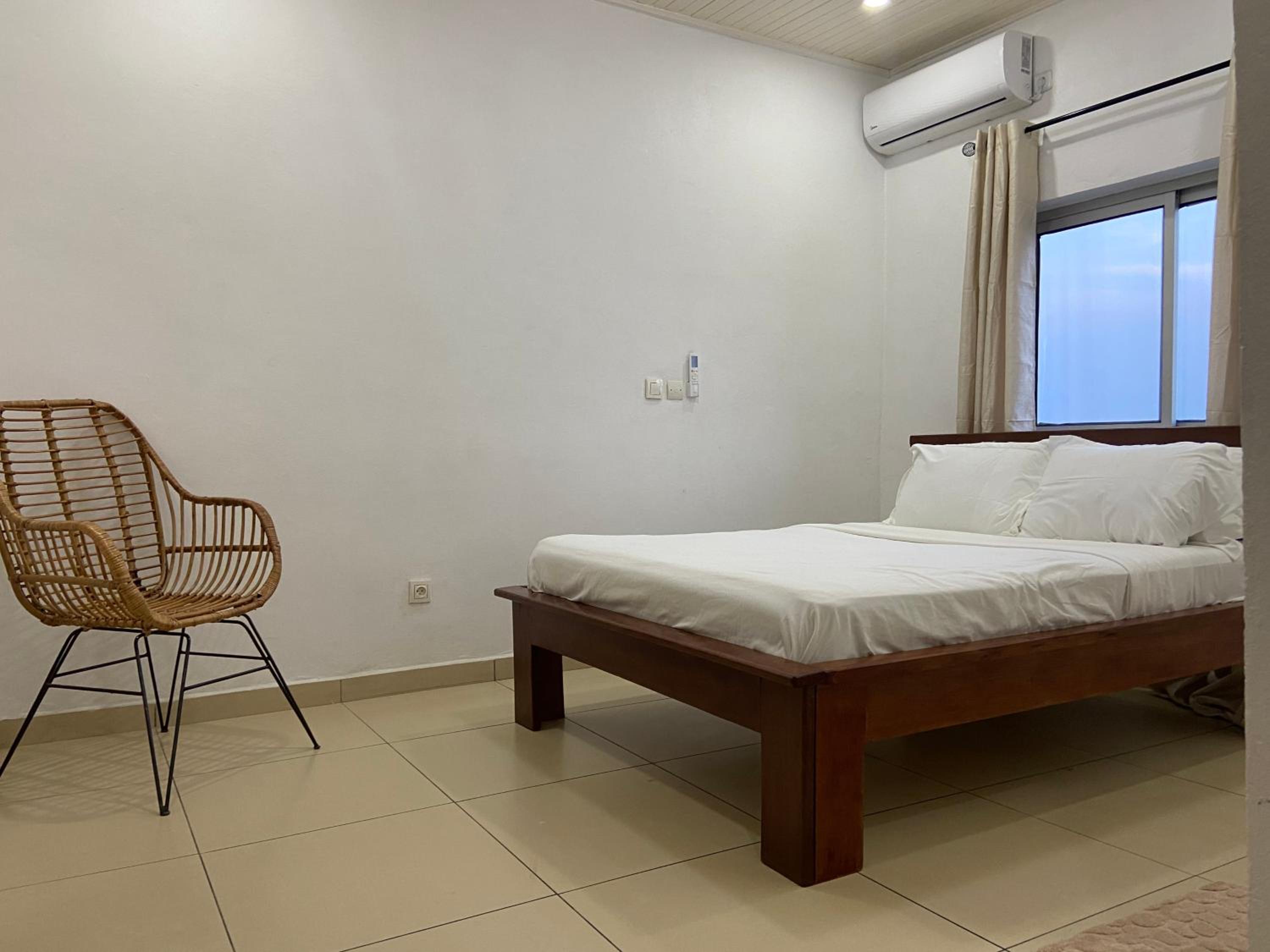 Stylish African-Chic Apartment - WiFi, Gardien, Parking, Climaté