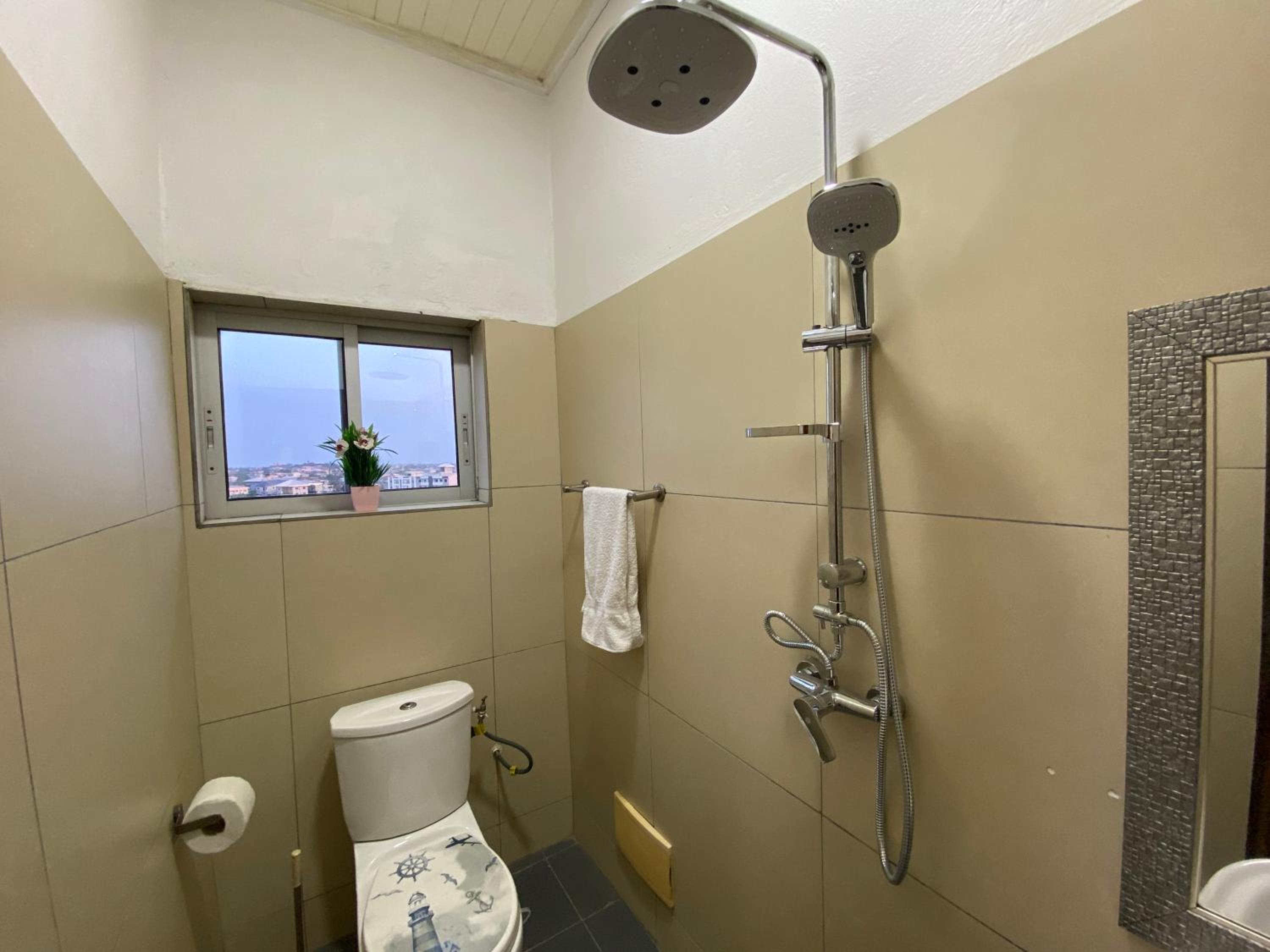 Stylish African-Chic Apartment - WiFi, Gardien, Parking, Climaté