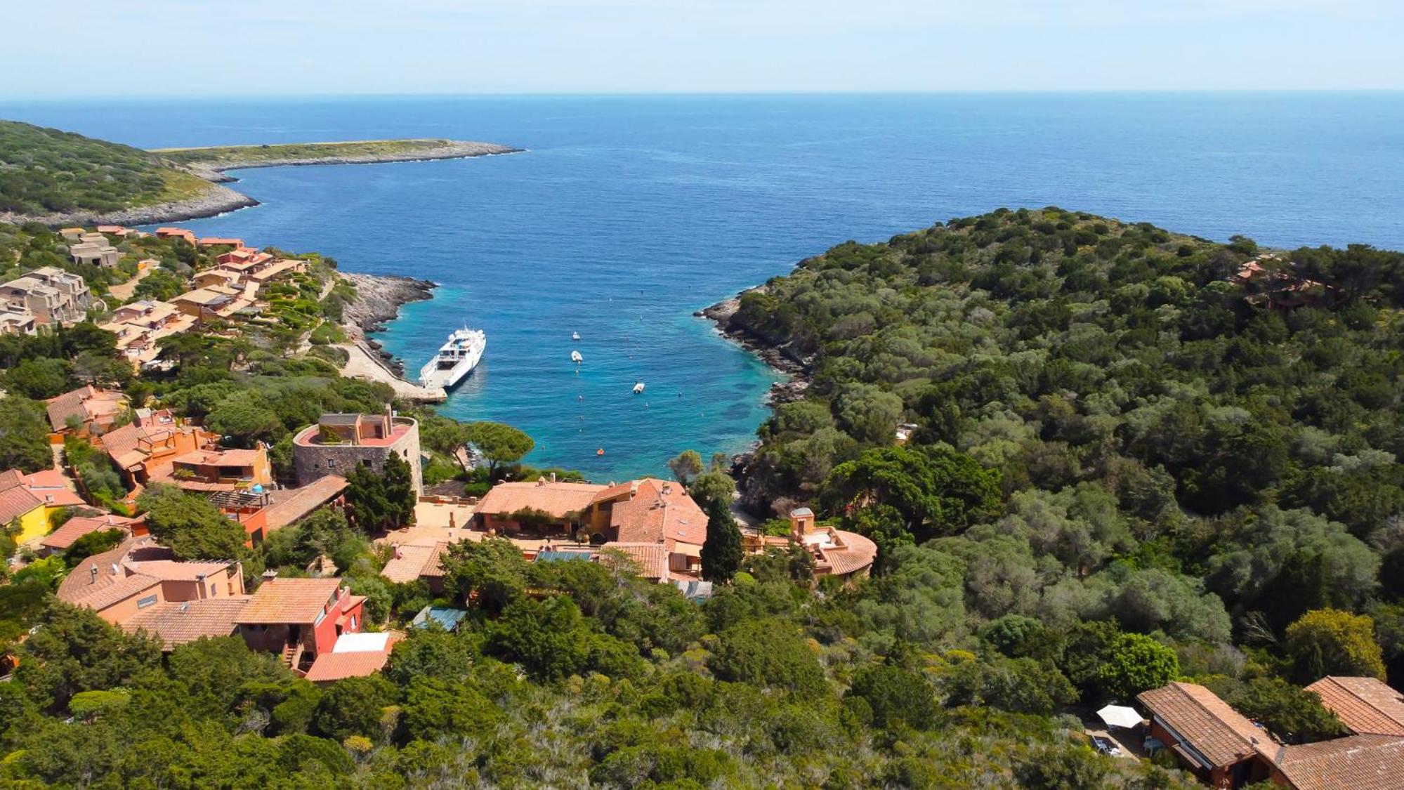 Amazing villa in a unique mediterranean island