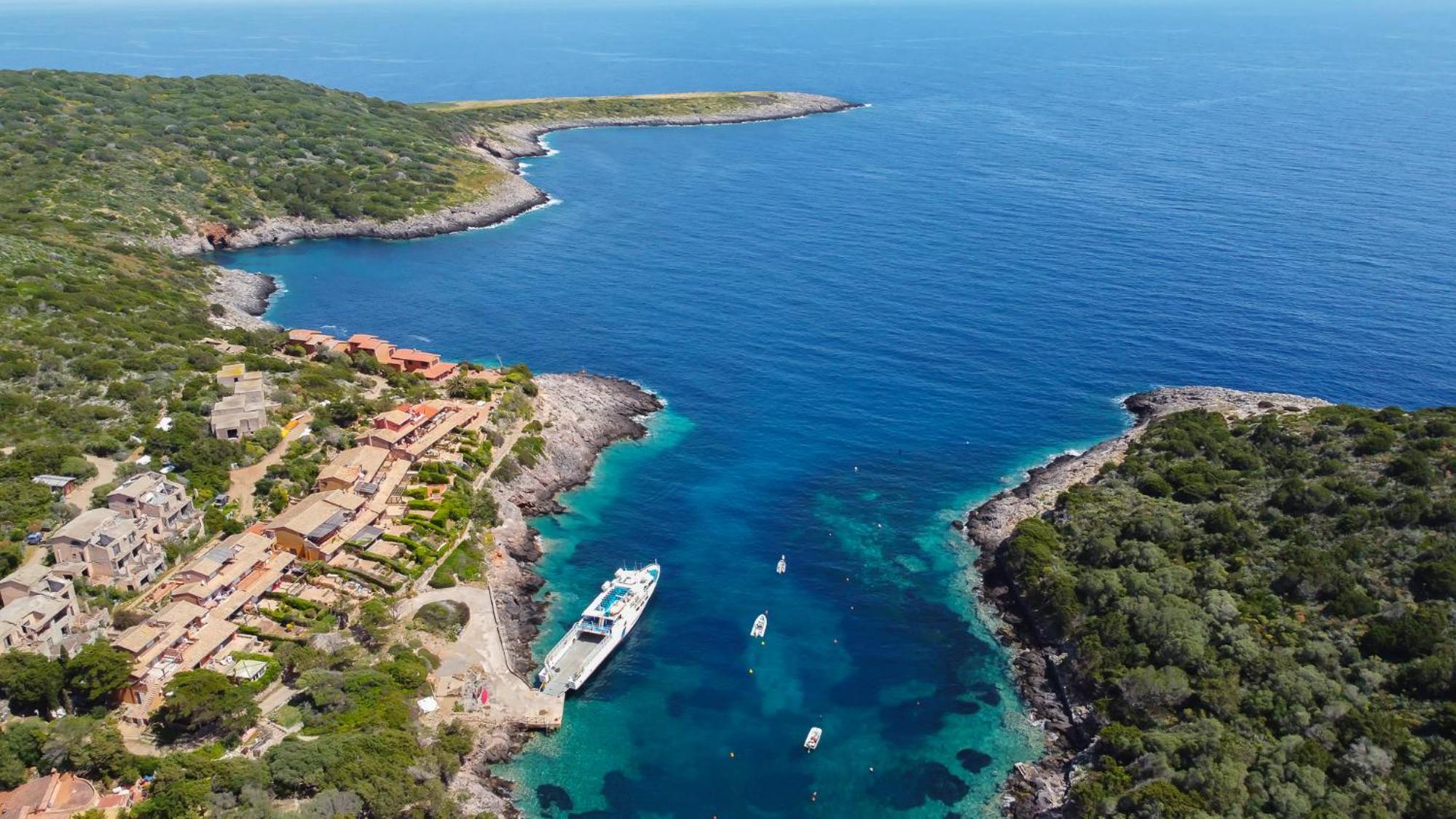 Amazing villa in a unique mediterranean island