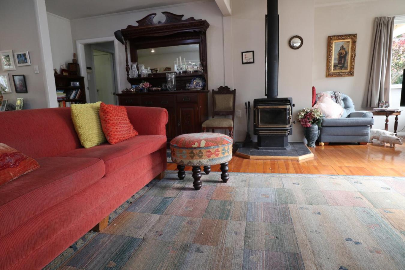 Magpie Cottage Homestay Bed & Breakfast