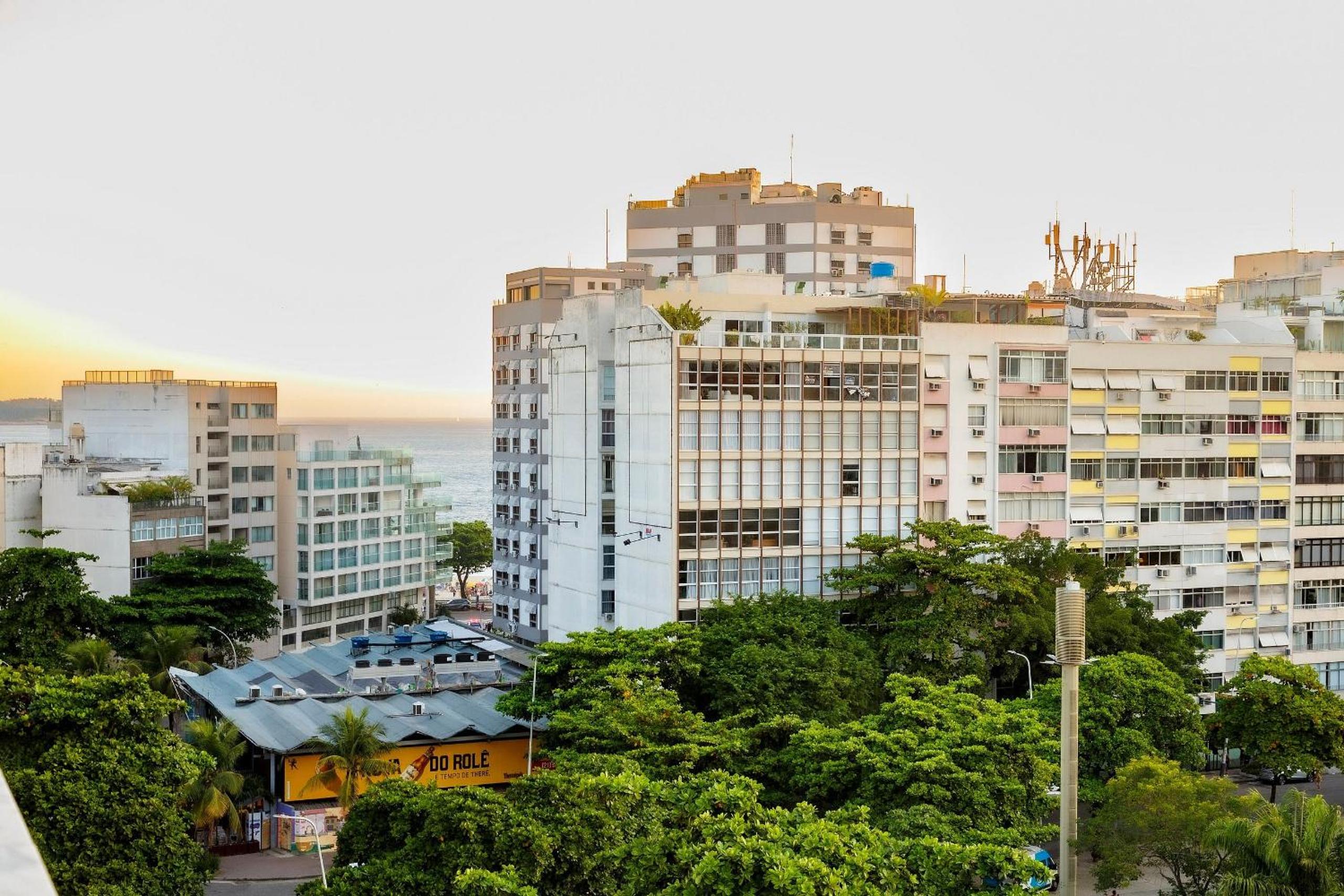 localização perfeita a 200 metros da praia de Ipanema