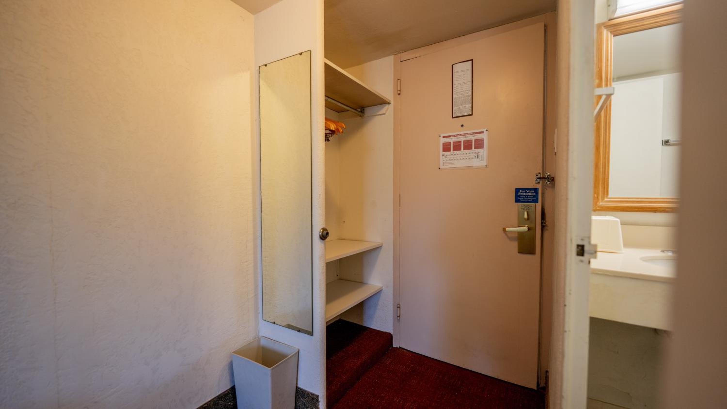 THE INN-Pittsburgh - Property Image 11