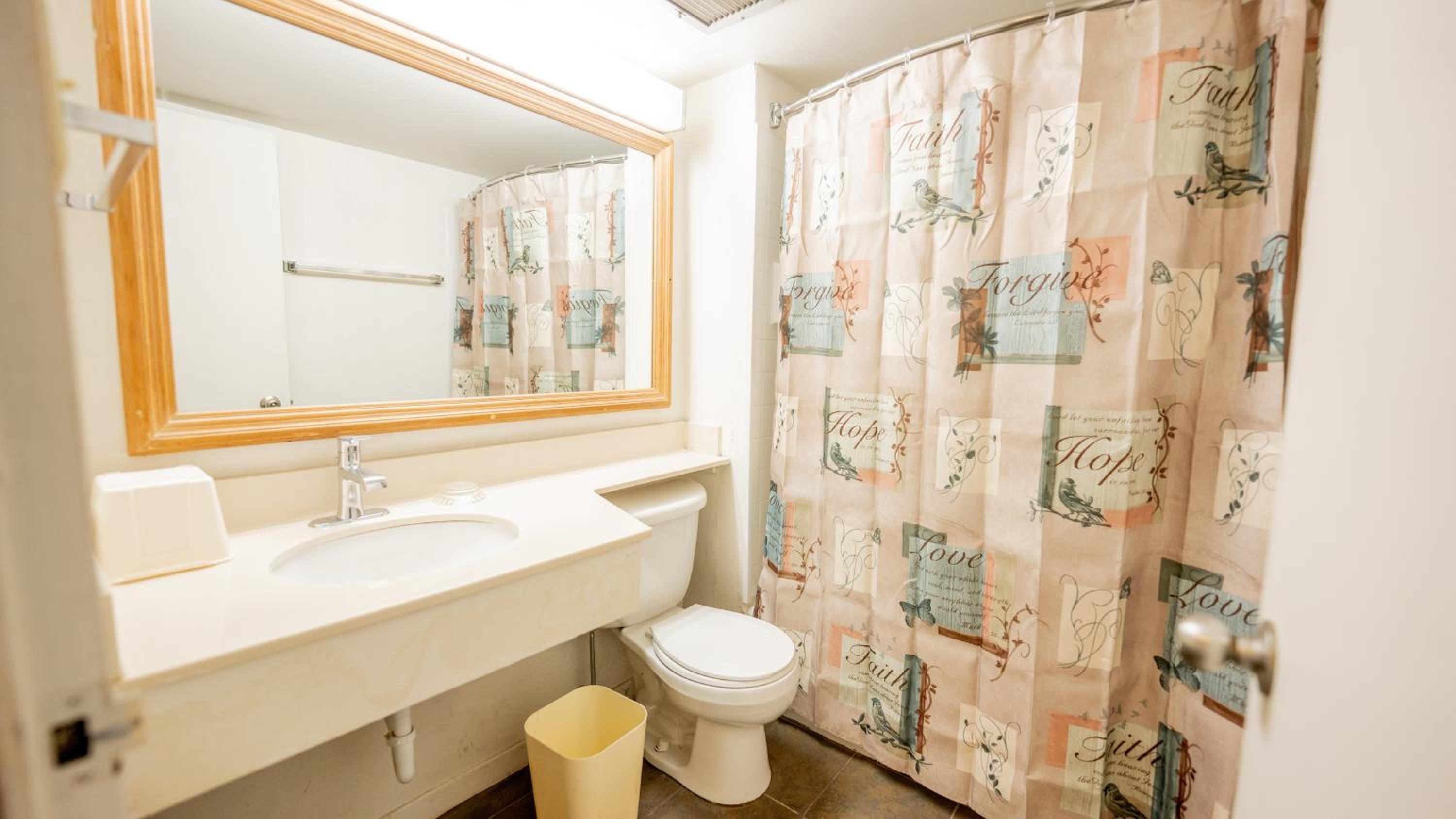 THE INN-Pittsburgh - Property Image 7