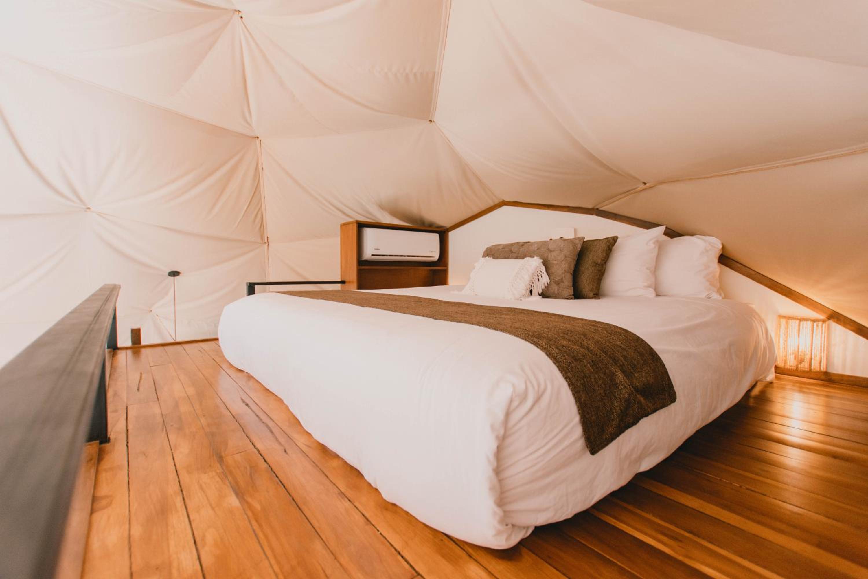 Ananta Forest - Sunset & Gulf View - Glamping Dome and Mountain House