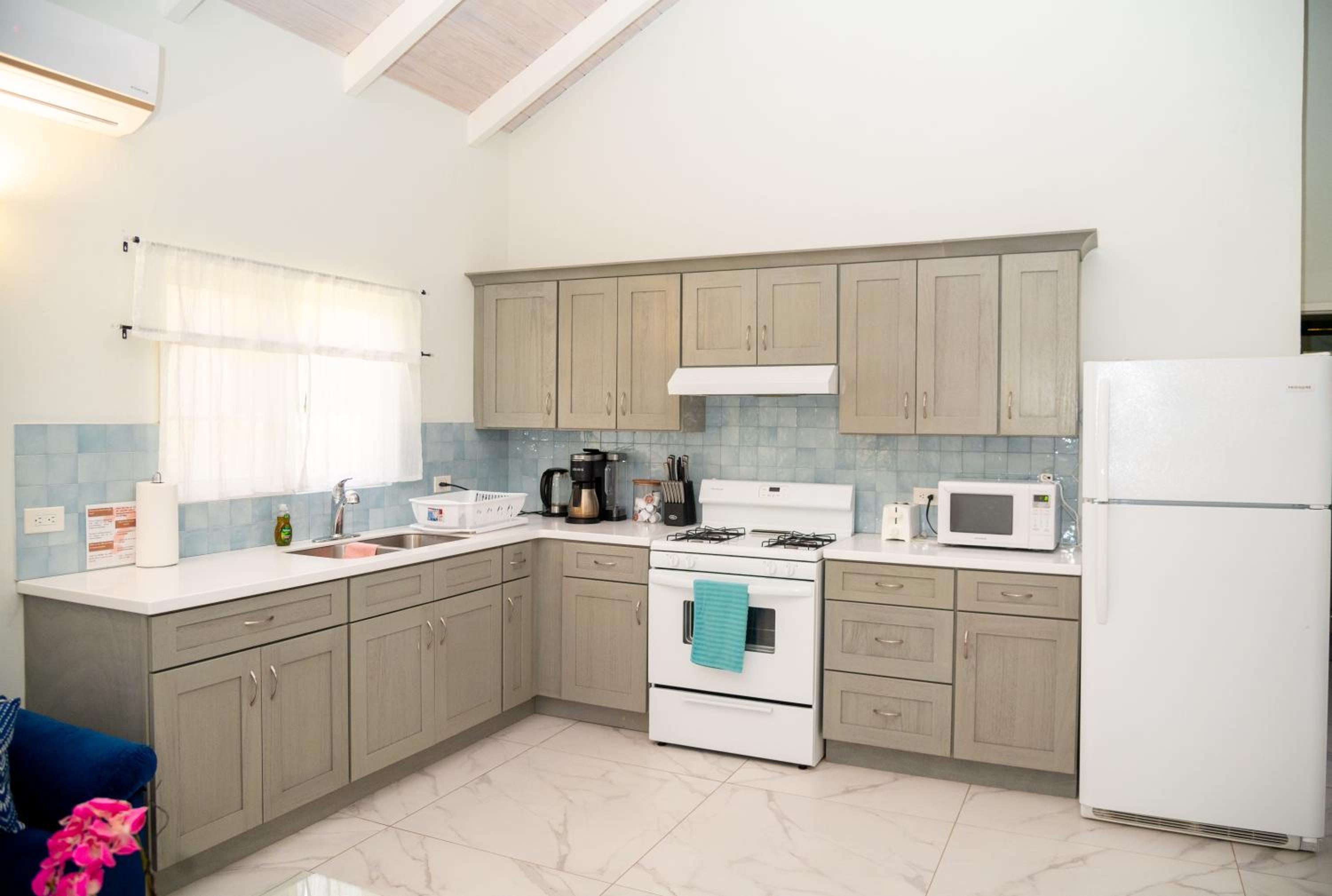Trade Winds Cottage #1