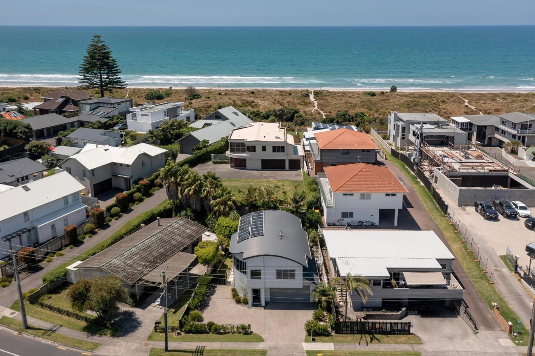 Seaside Studio with Fully equipped kitchen and laundry view 3
