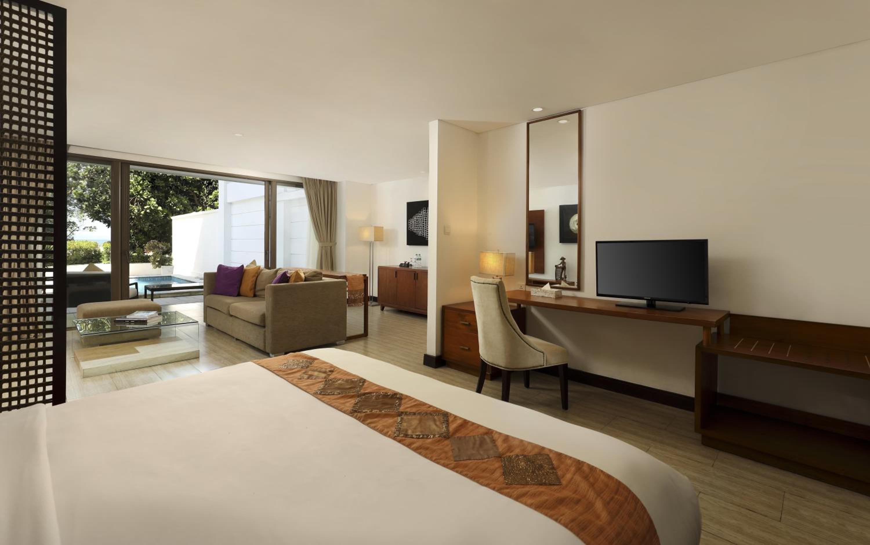 Lv8 Resort Hotel