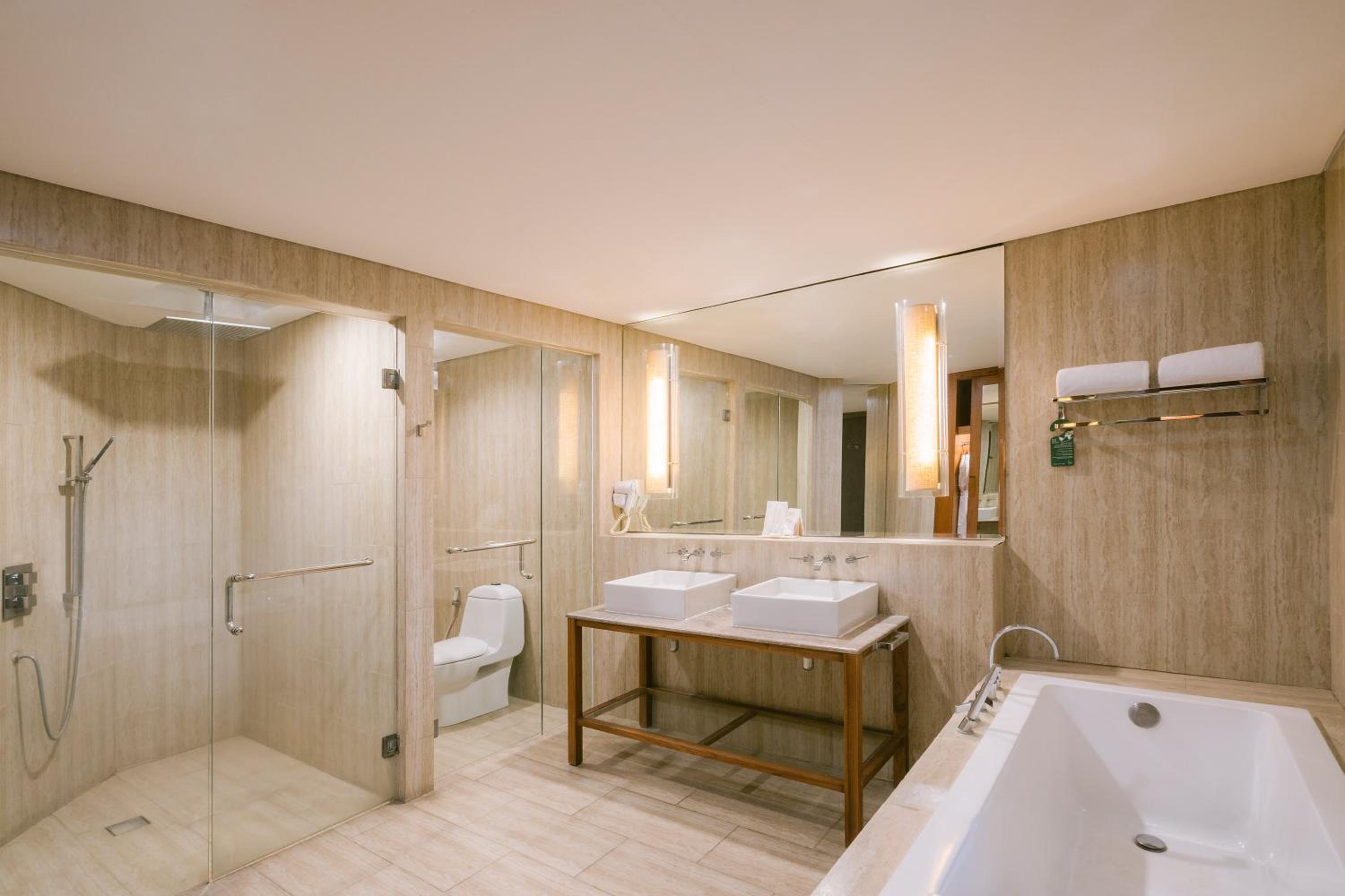 Lv8 Resort Hotel