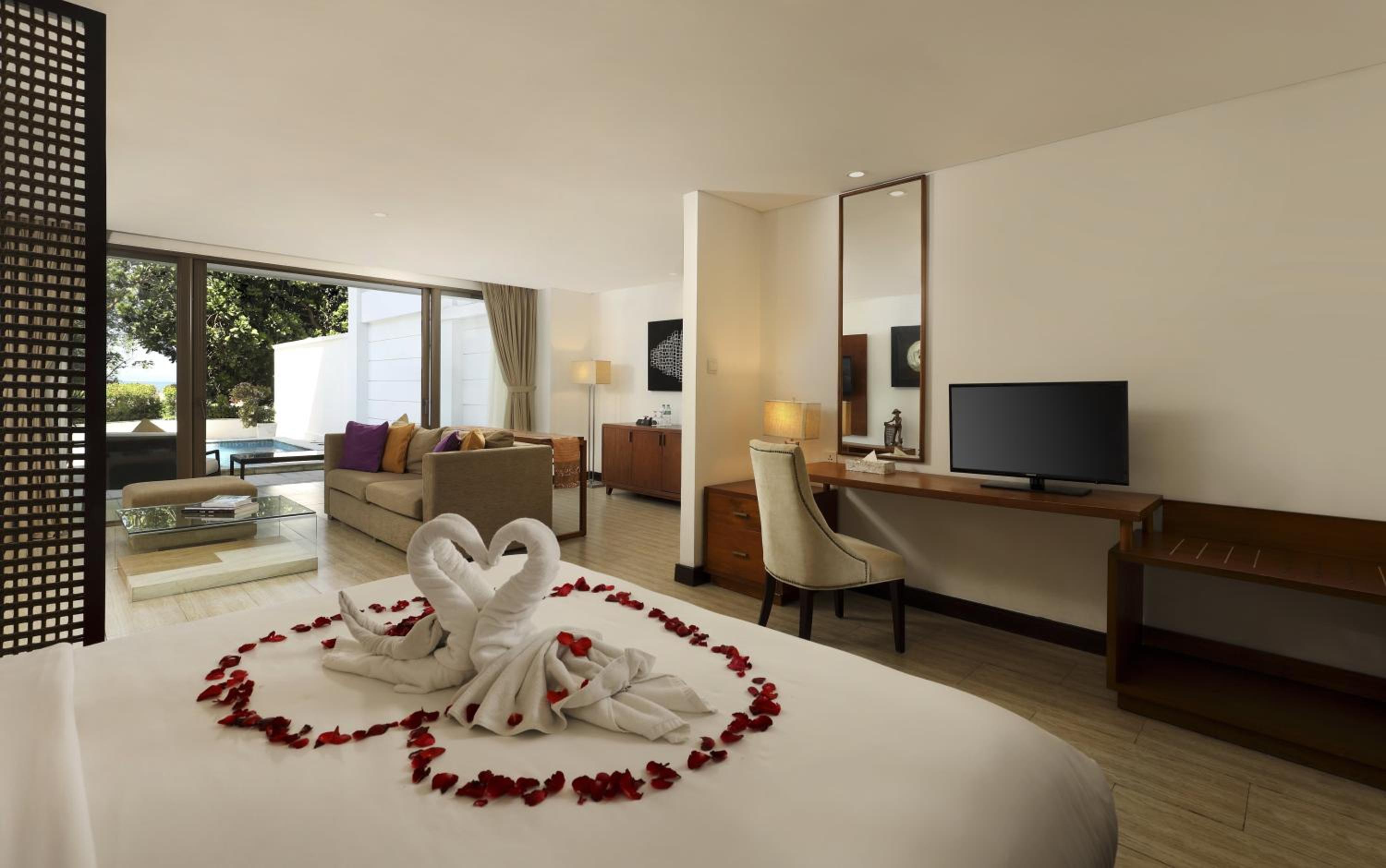Lv8 Resort Hotel
