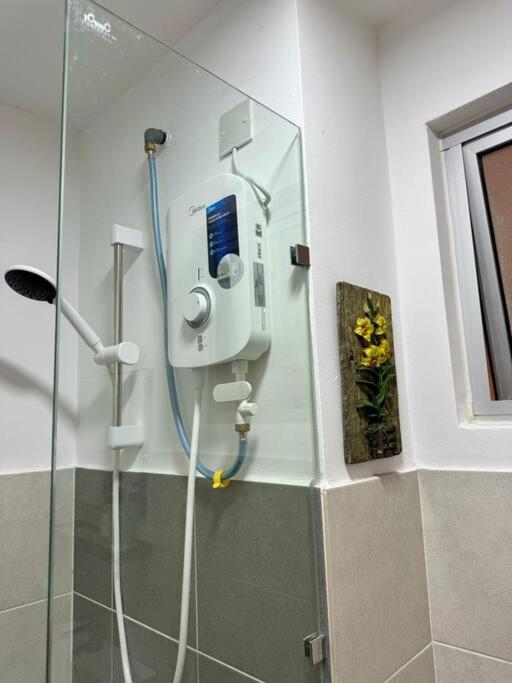 Skyview with Largest Unit Escape! 300mbps wifi and Netflix, High Floor photo 3