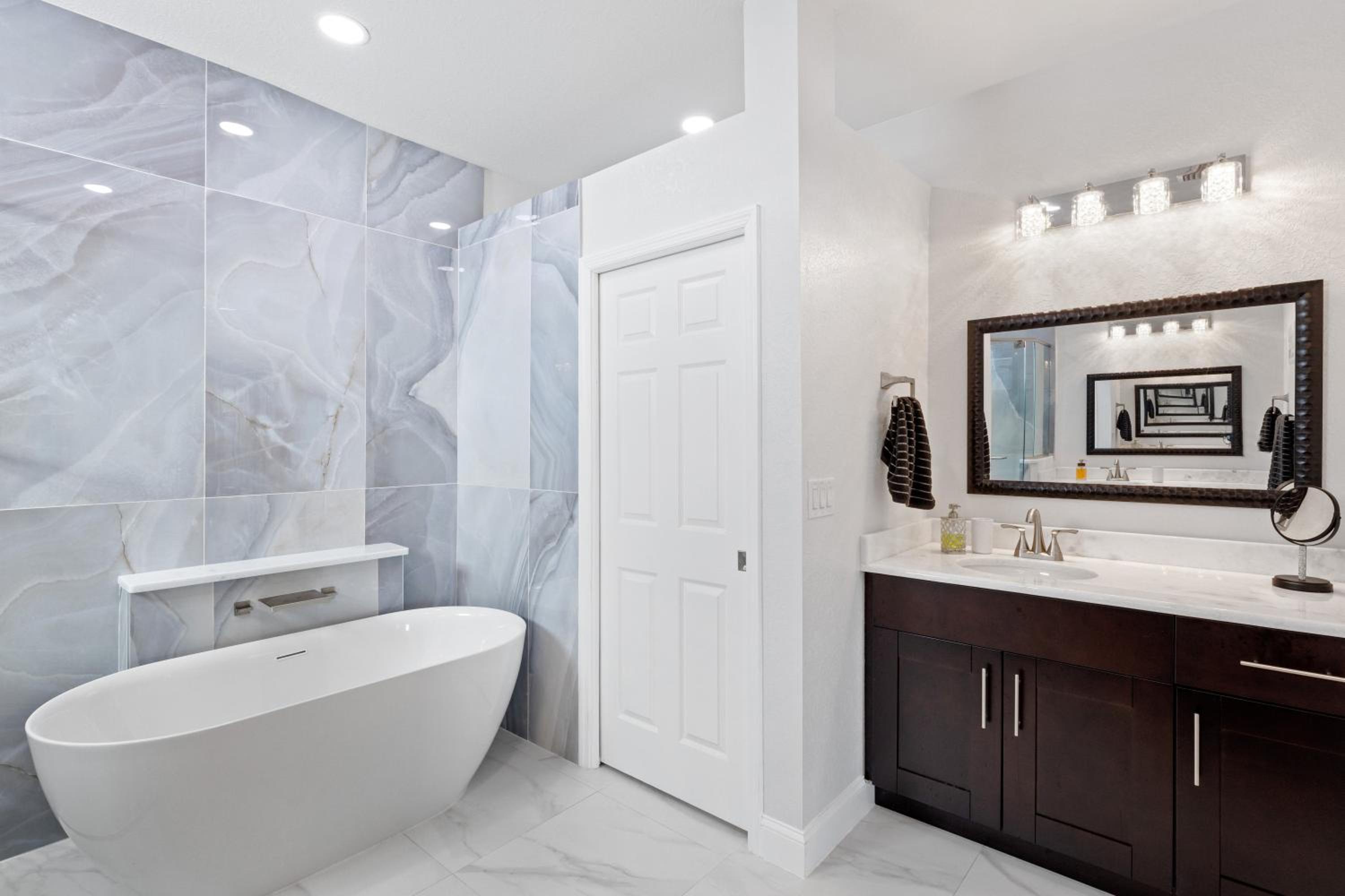 Gulf Waterfront Access Modern Luxe Home view 4