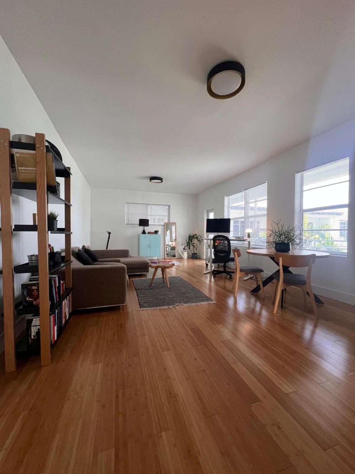 Pool and great view and Nice 1 Bedroorm with Pool in North Beach