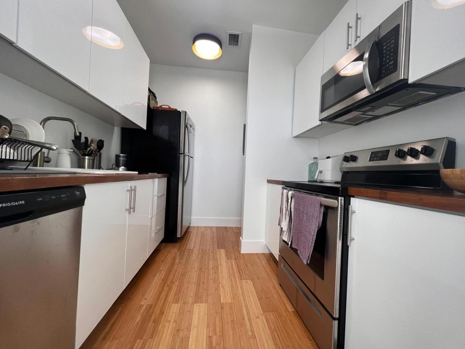 Pool and great view and Nice 1 Bedroorm with Pool in North Beach