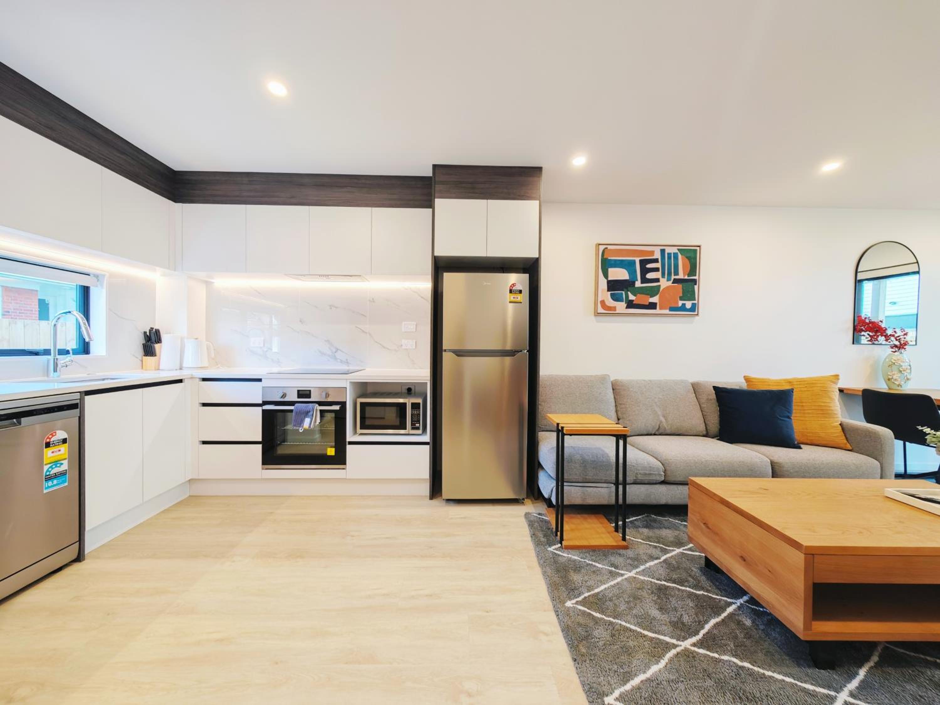 Stylish 2 King Beds with Comfort & Location view 5