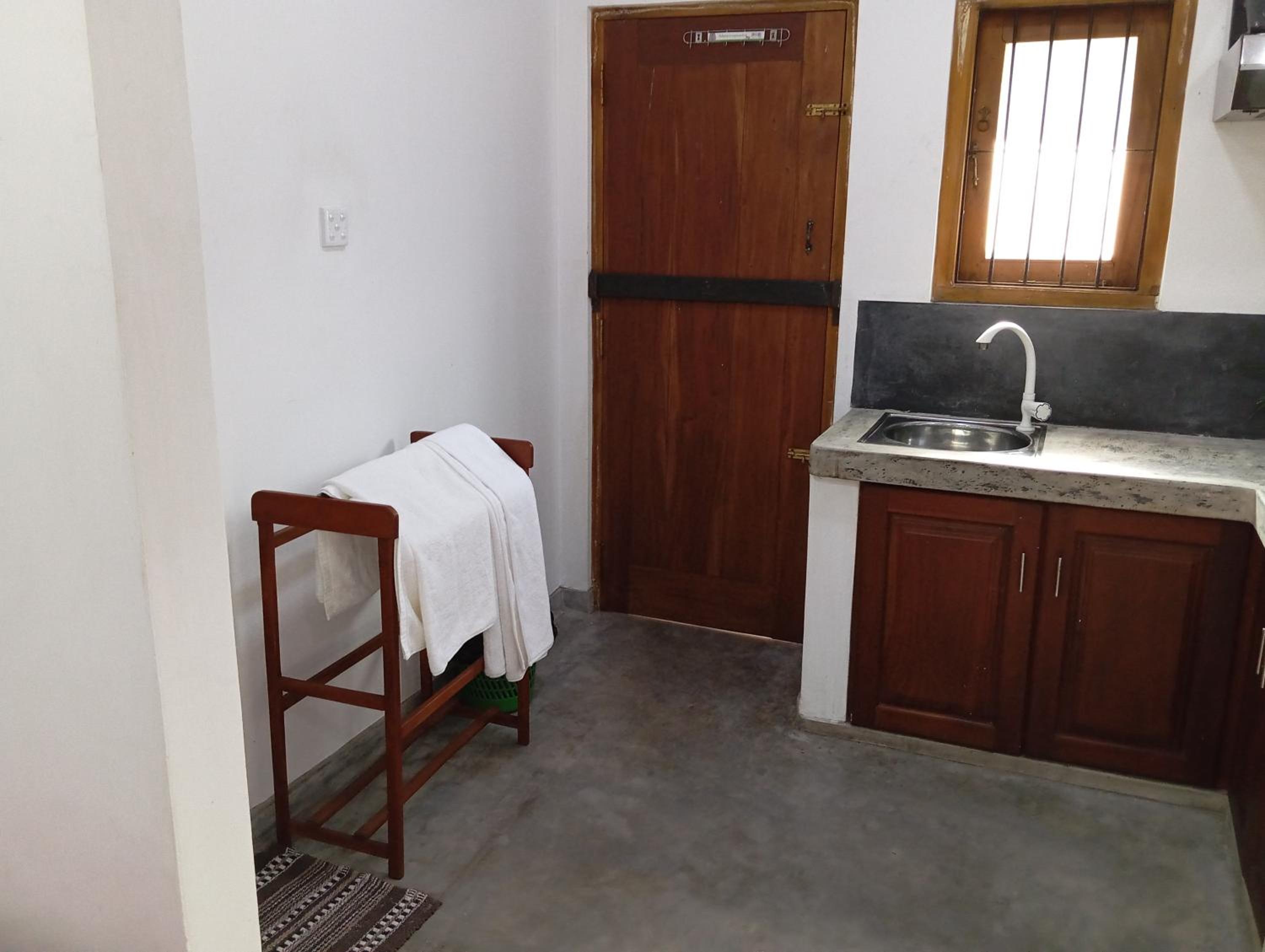 Villa 39 Katunayake Airport transit villa view 2