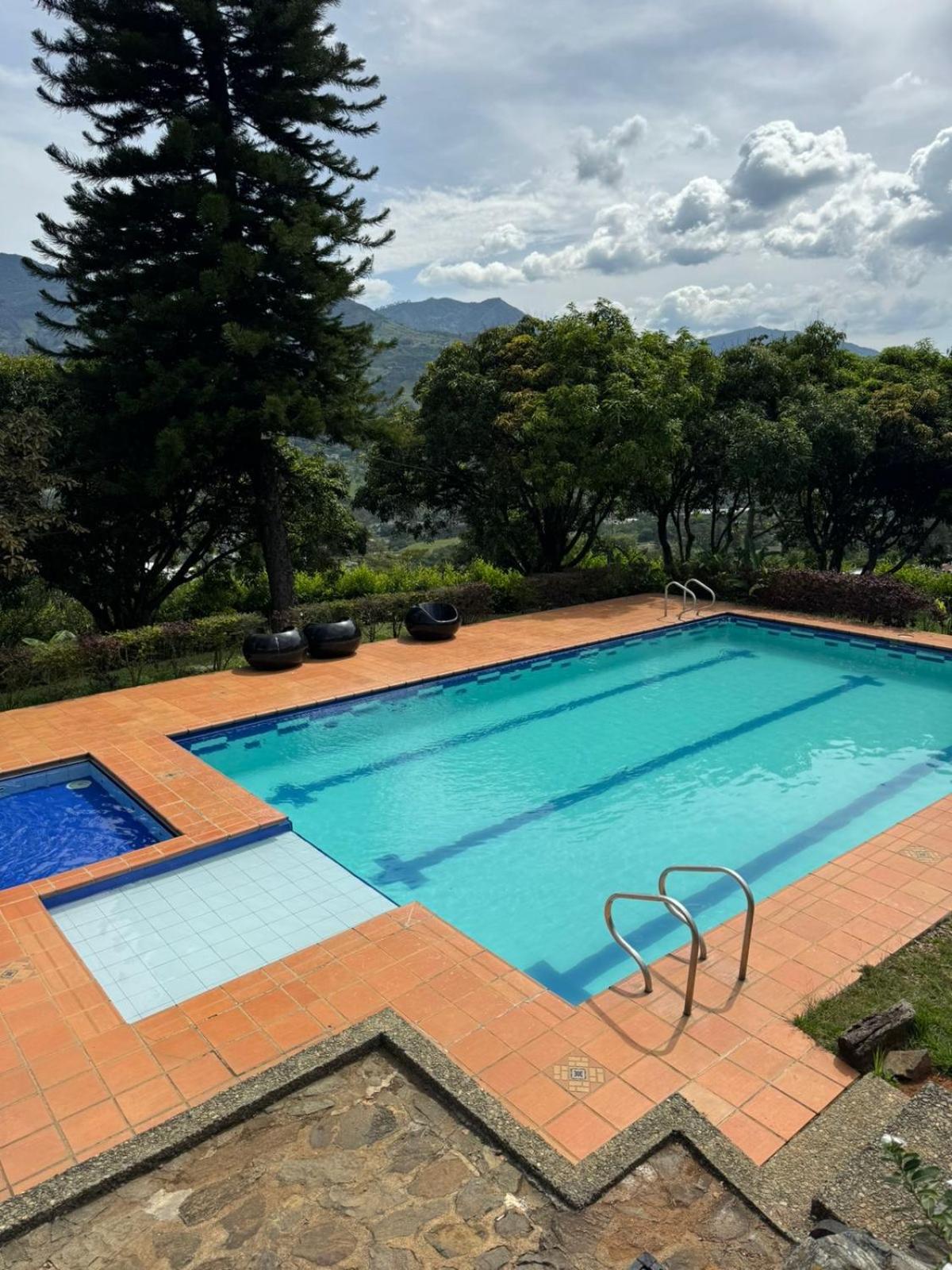 FINCA VILLA LORA GIRARDOTA