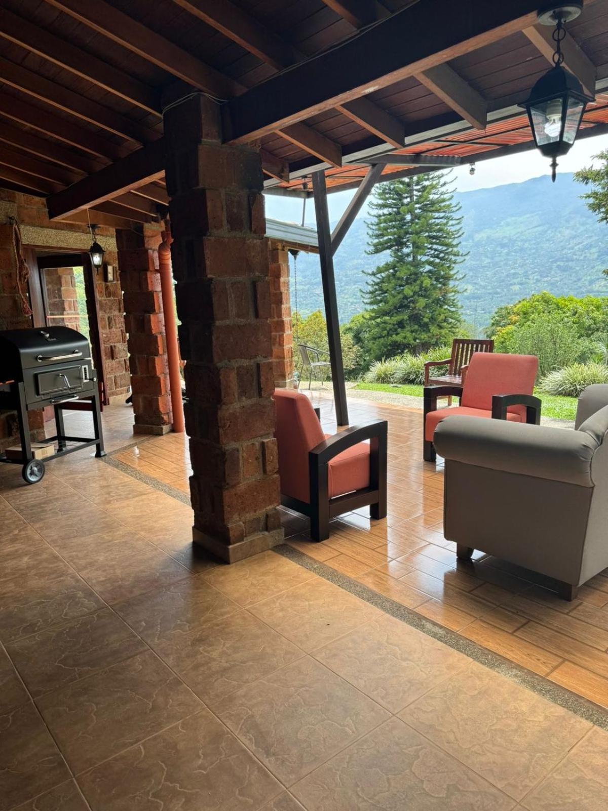 FINCA VILLA LORA GIRARDOTA