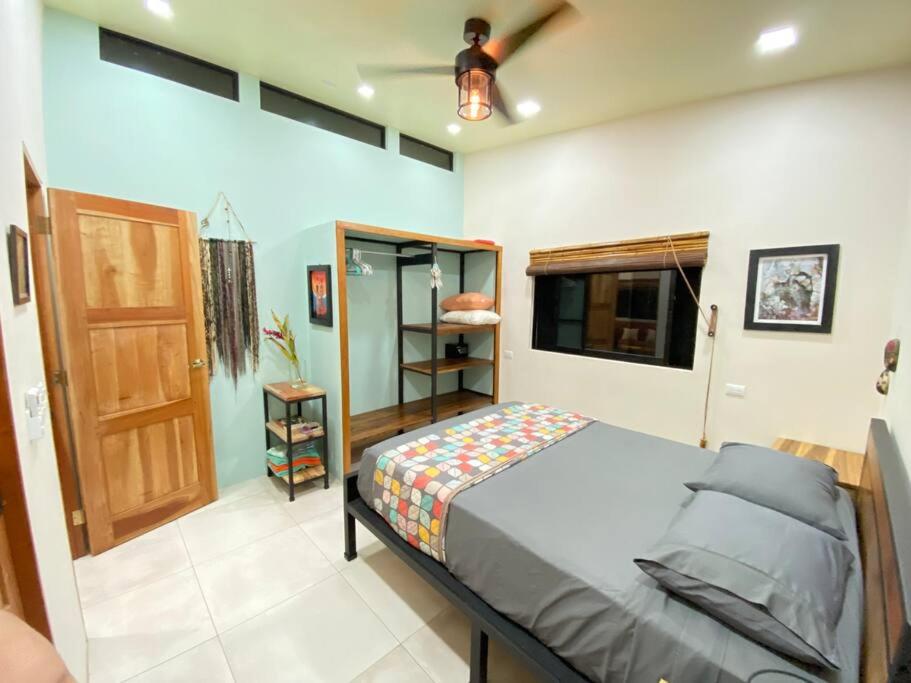 Secluded Jungle Home 5 min walk to the beach - Casa Garza