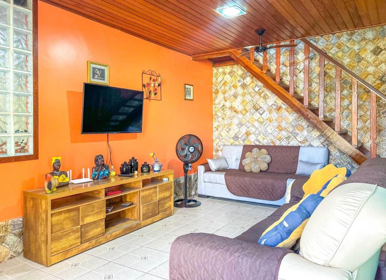 Casa ampla com Wi-Fi e churrasq em Cabo Frio RJ