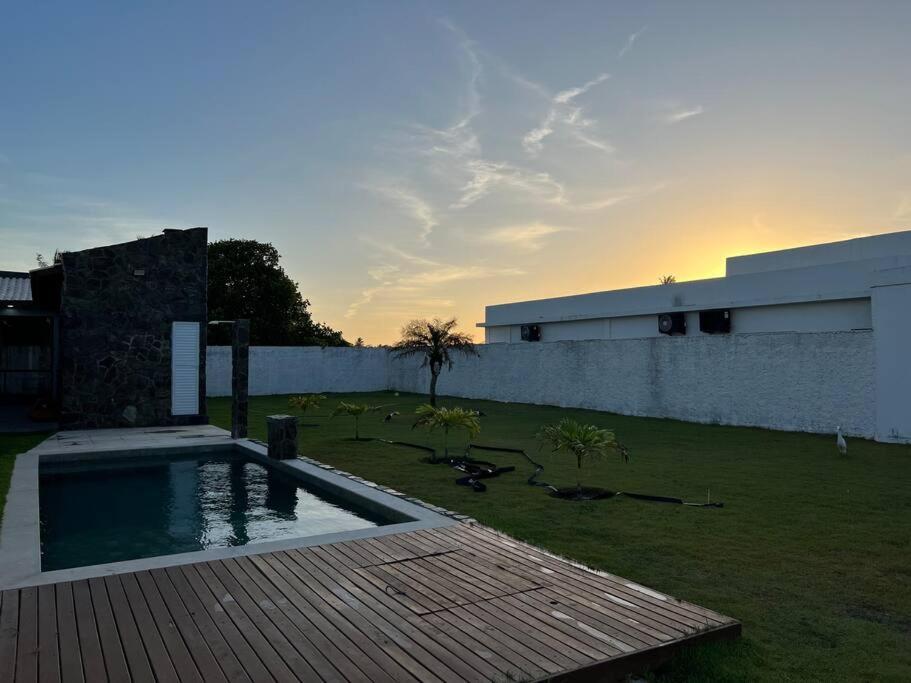 Casa Recanto Bomfim - 700 metros da Praia - 05 Suítes climatizadas com área de lazer incrível - Aracaju