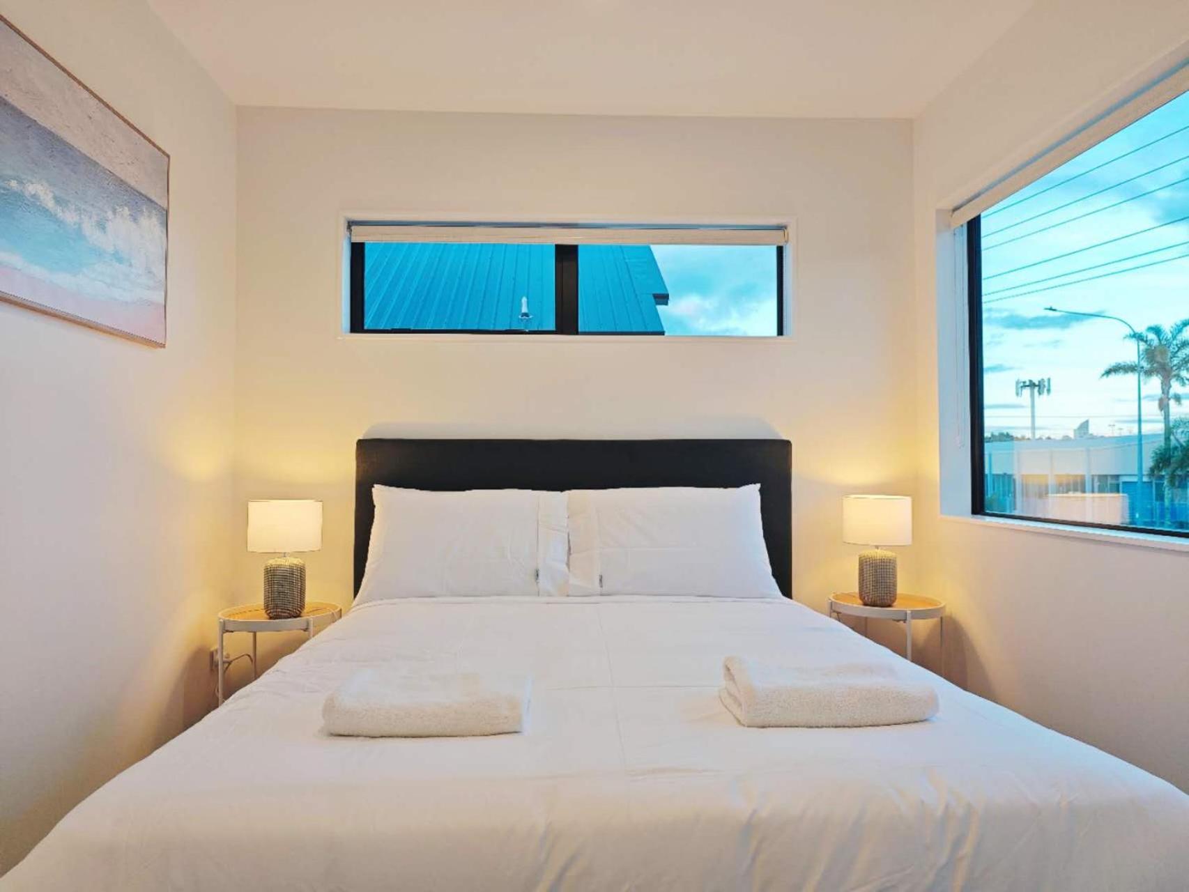 Modern & Cozy 3-Bedroom Home + Great Location view 4