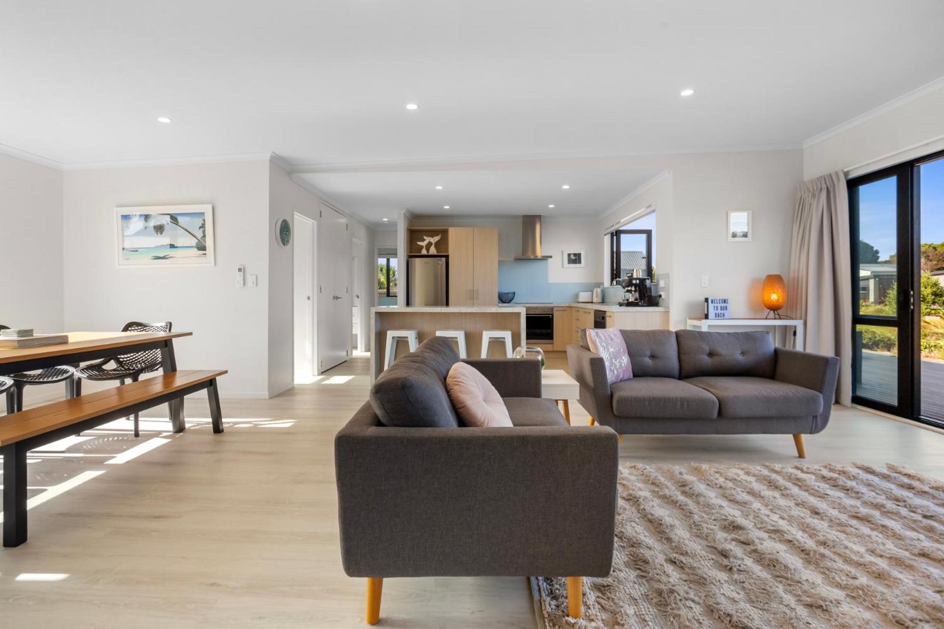 Modern Family Bach - Waihi Beach Holiday Home