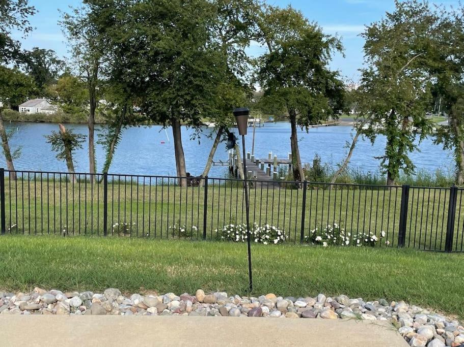 Luxury Waterfront Private Pool Dock Near Cambridge view 5