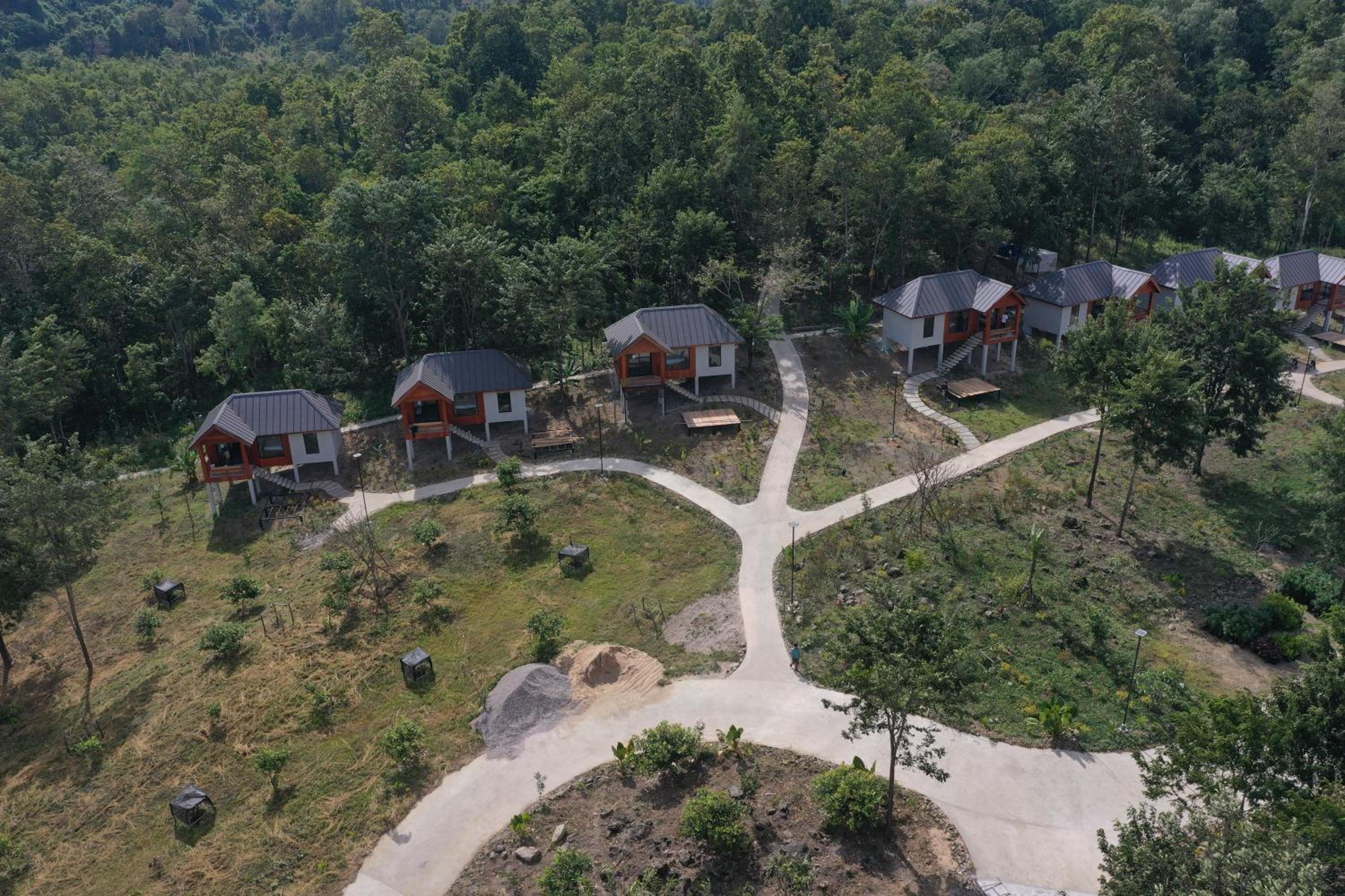 Happiness Long Bridge Resort view 2