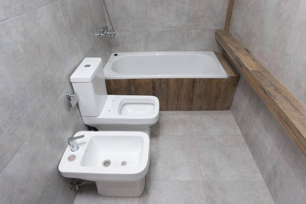 Departamento dos ambientes en Flores