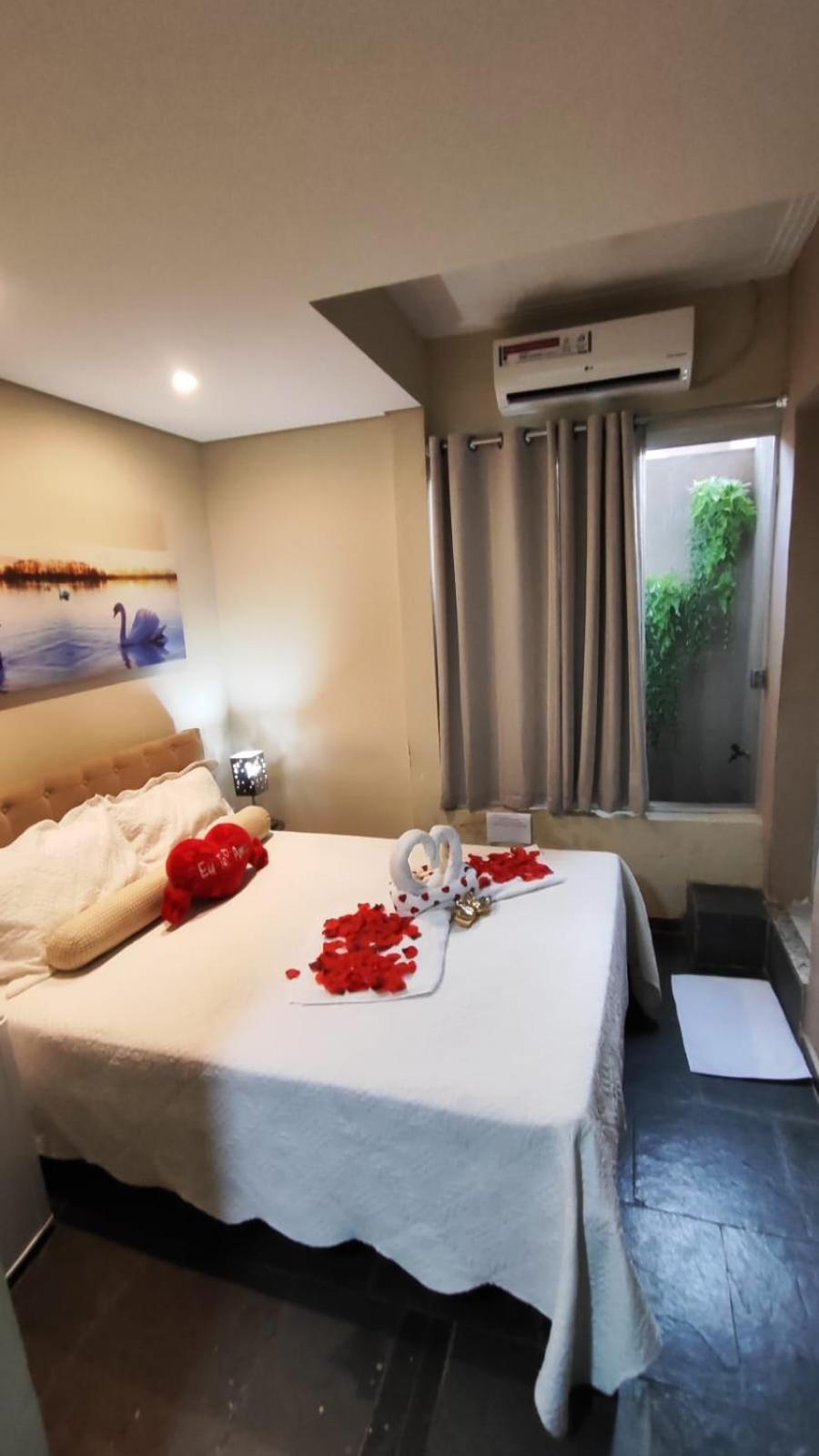 SUITE 15 Casal e 2 crianças de até 7 a 12 anos Pousada Cristais do Vale