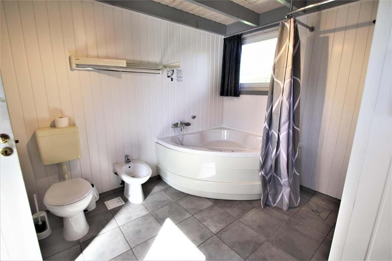 Wildgans 10 en Rechlin — bathroom