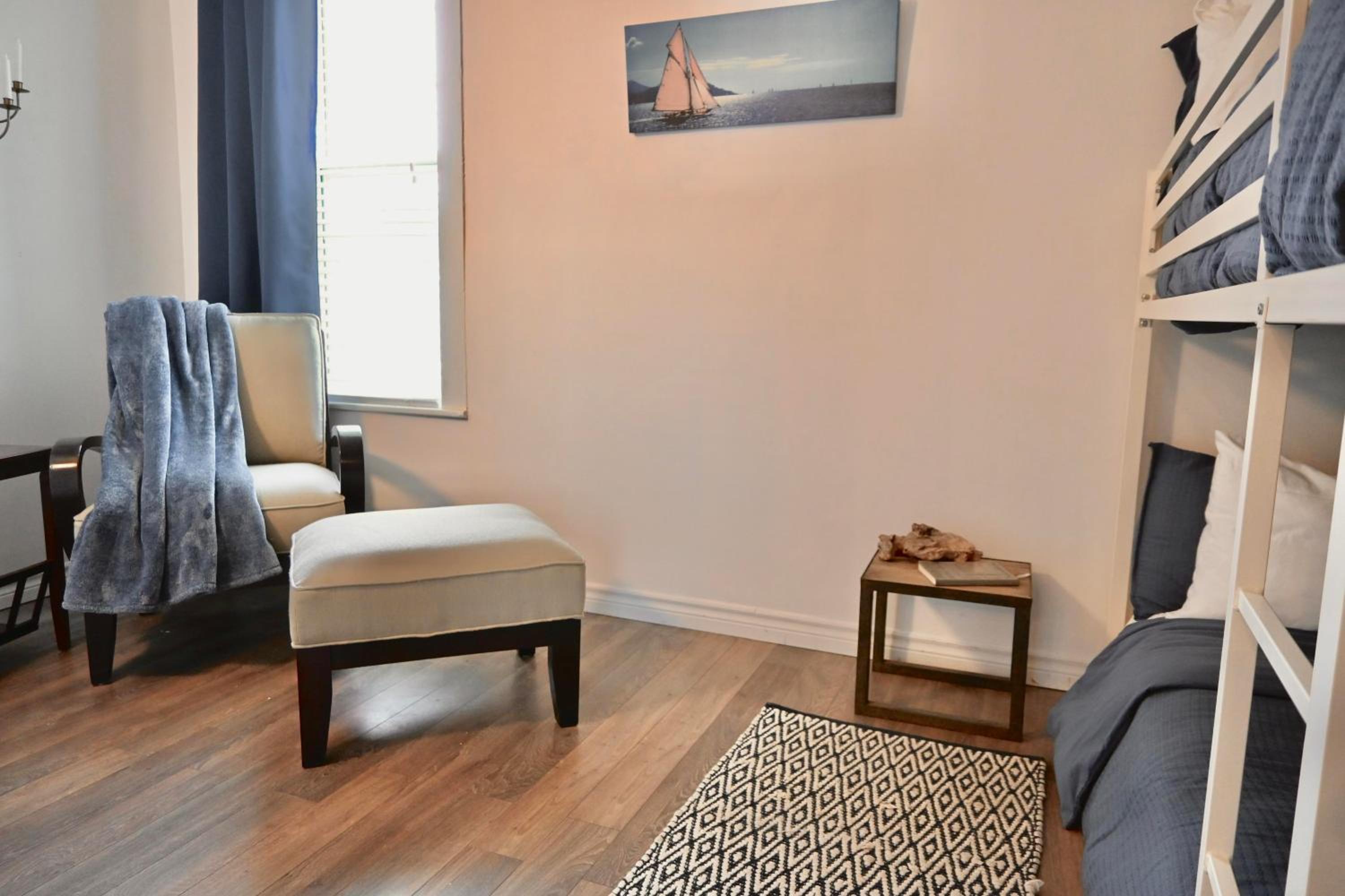Alma 2 bedroom Sleeps 6