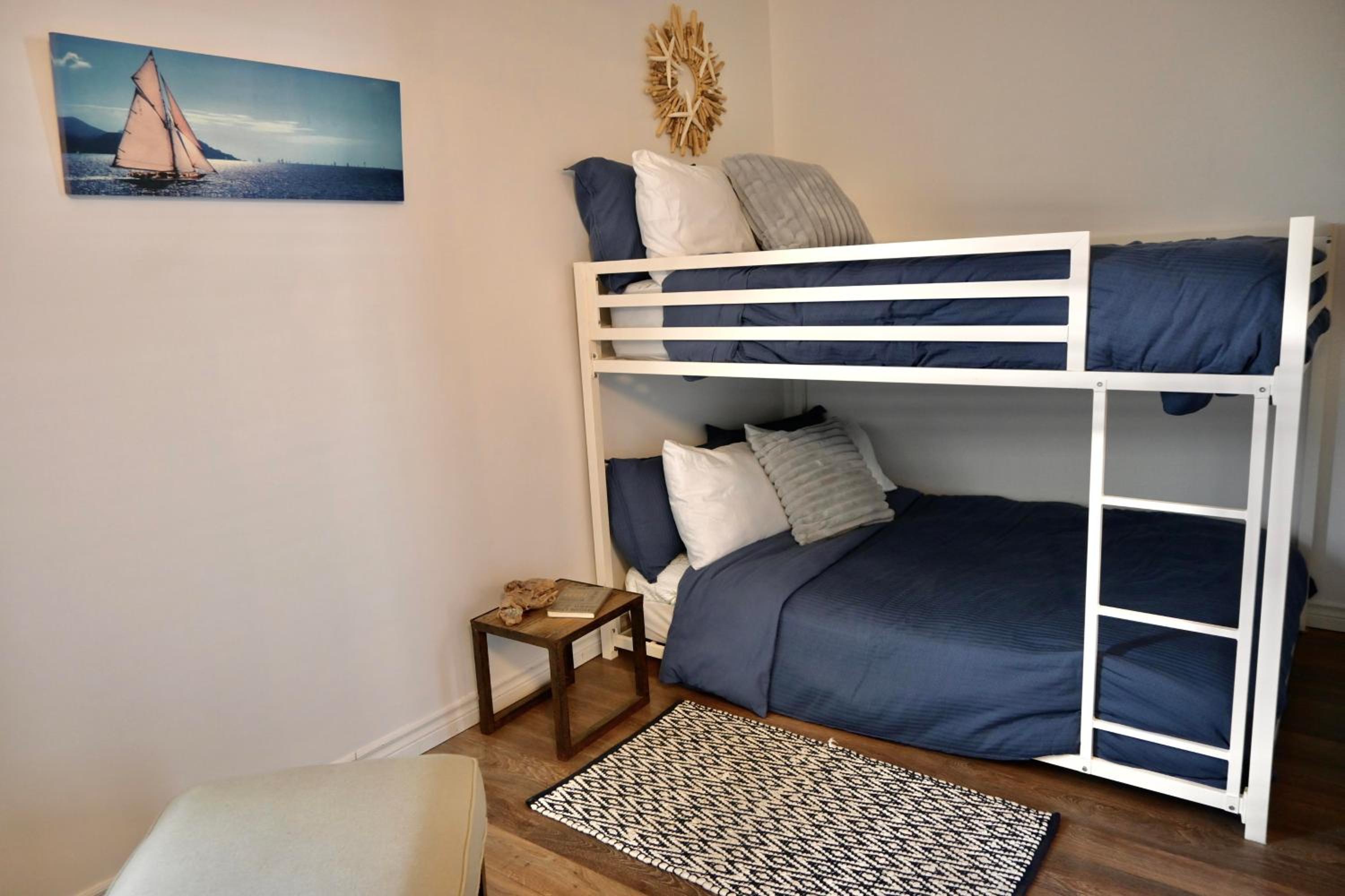 Alma 2 bedroom Sleeps 6