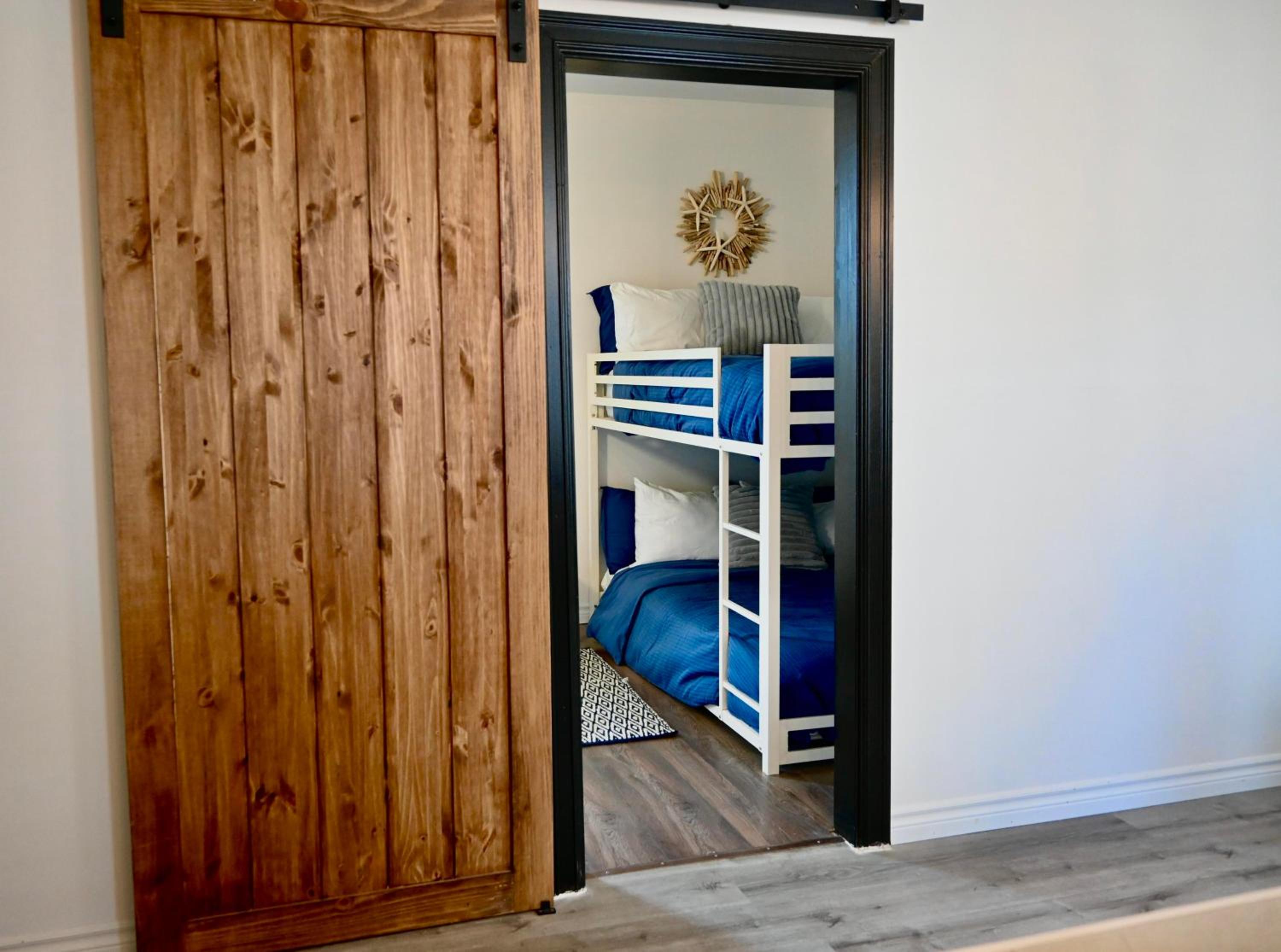 Alma 2 bedroom Sleeps 6