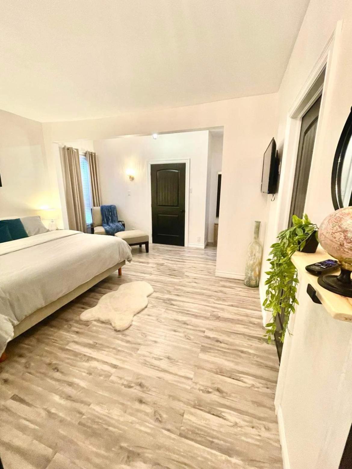 Alma 2 bedroom Sleeps 6