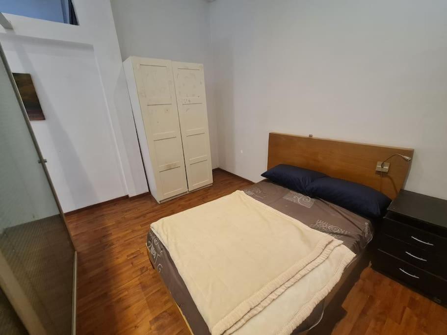 Quiet apartment near the church.