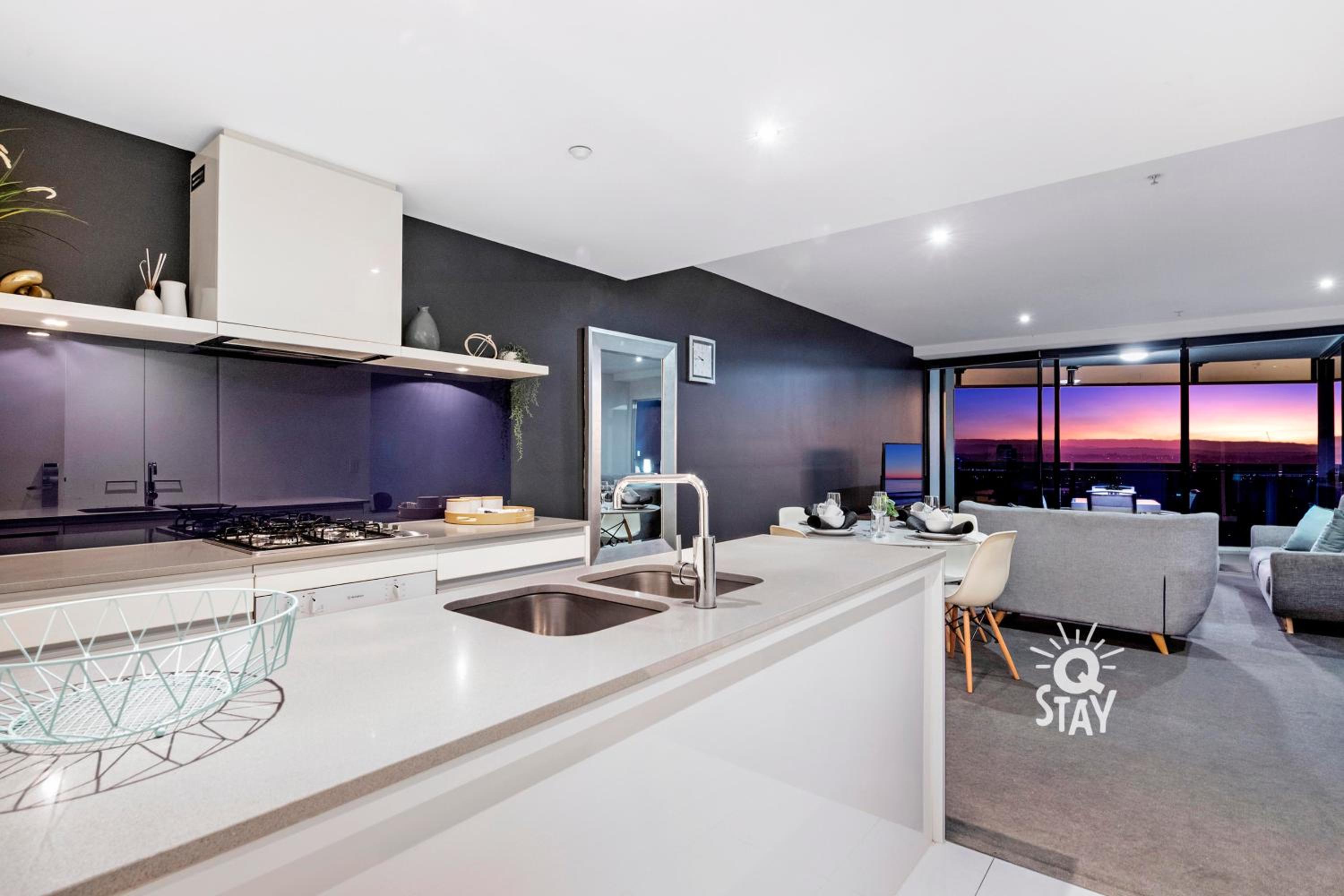 LIMITED 7 NIGHT DEAL in 2 Bedroom SPA Hinterland at Circle on Cavill - KIDS STAY FREE!!!