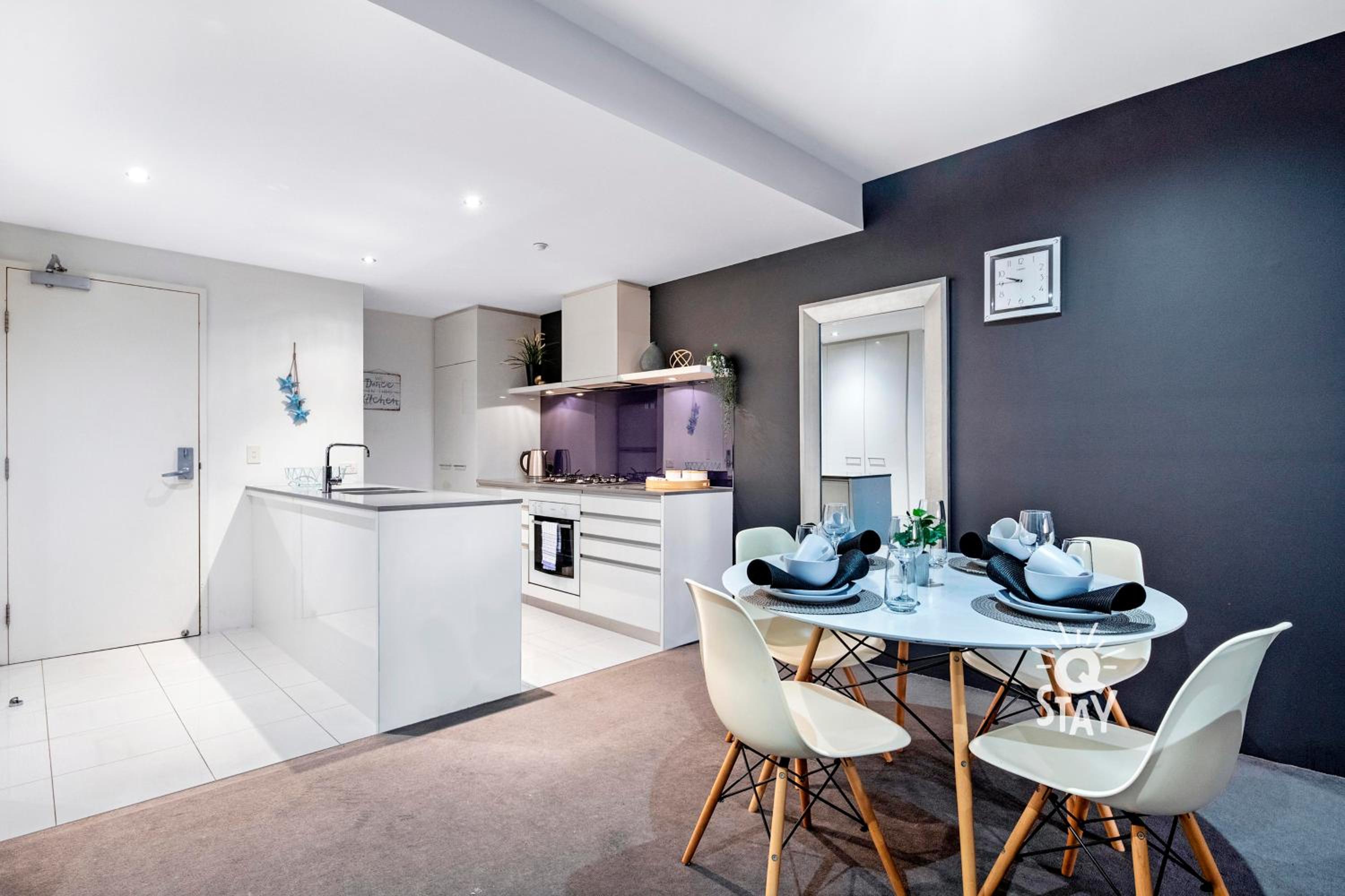 LIMITED 7 NIGHT DEAL in 2 Bedroom SPA Hinterland at Circle on Cavill - KIDS STAY FREE!!!