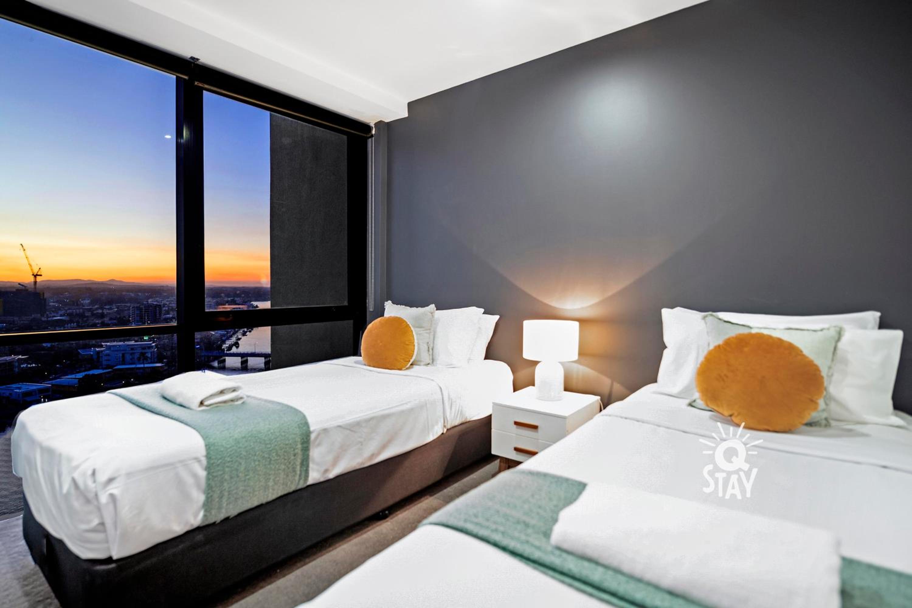 LIMITED 7 NIGHT DEAL in 2 Bedroom SPA Hinterland at Circle on Cavill - KIDS STAY FREE!!!