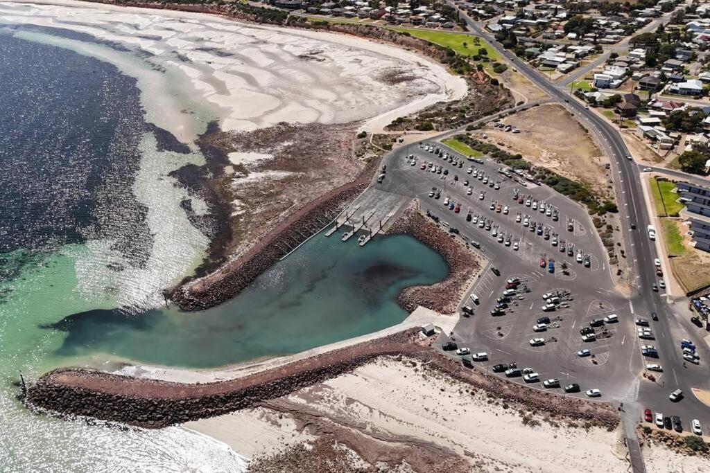 Seaside Serenity Ultimate Golf and Beach Escape