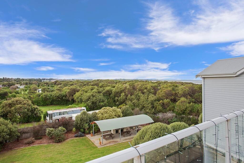 Four bedroom beachside apartment