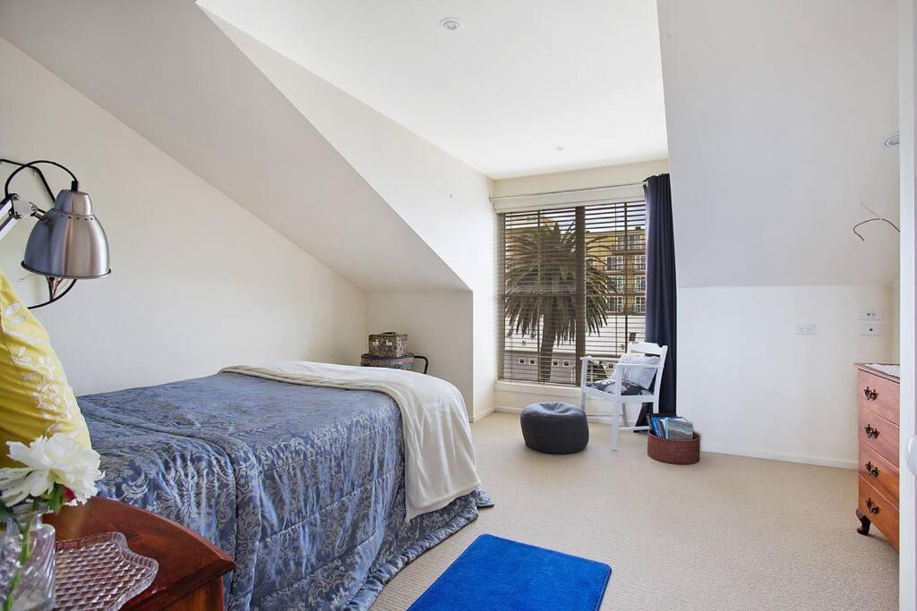Four bedroom beachside apartment