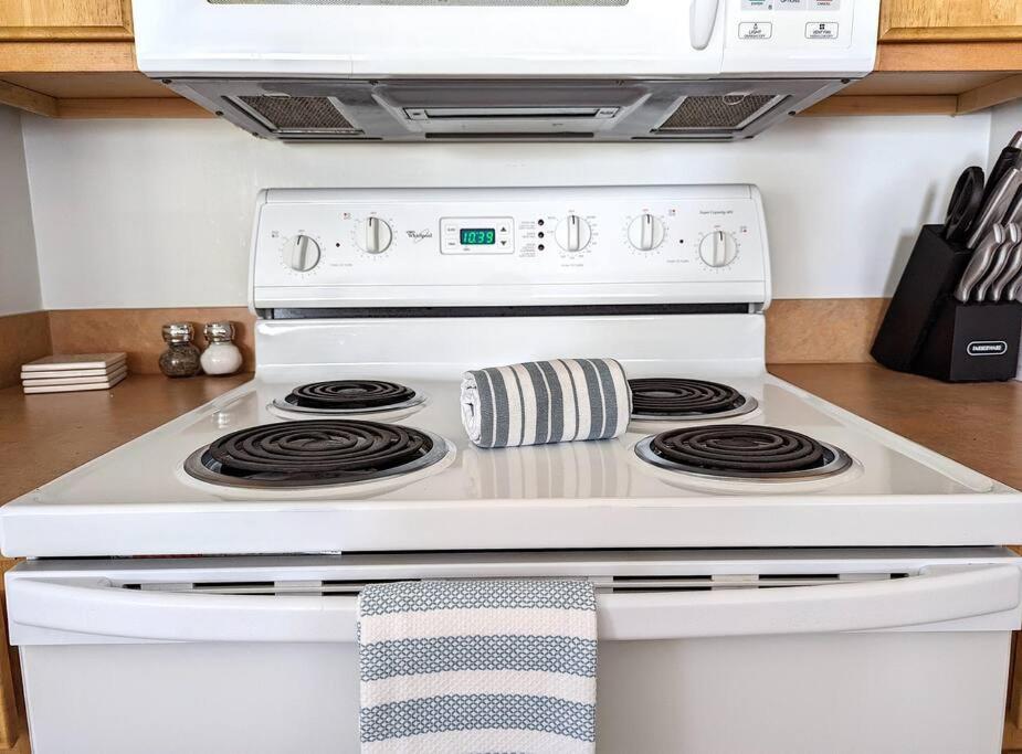 Be A Nomad - Lovely Neptune Beach 2bed, Monthly view 5