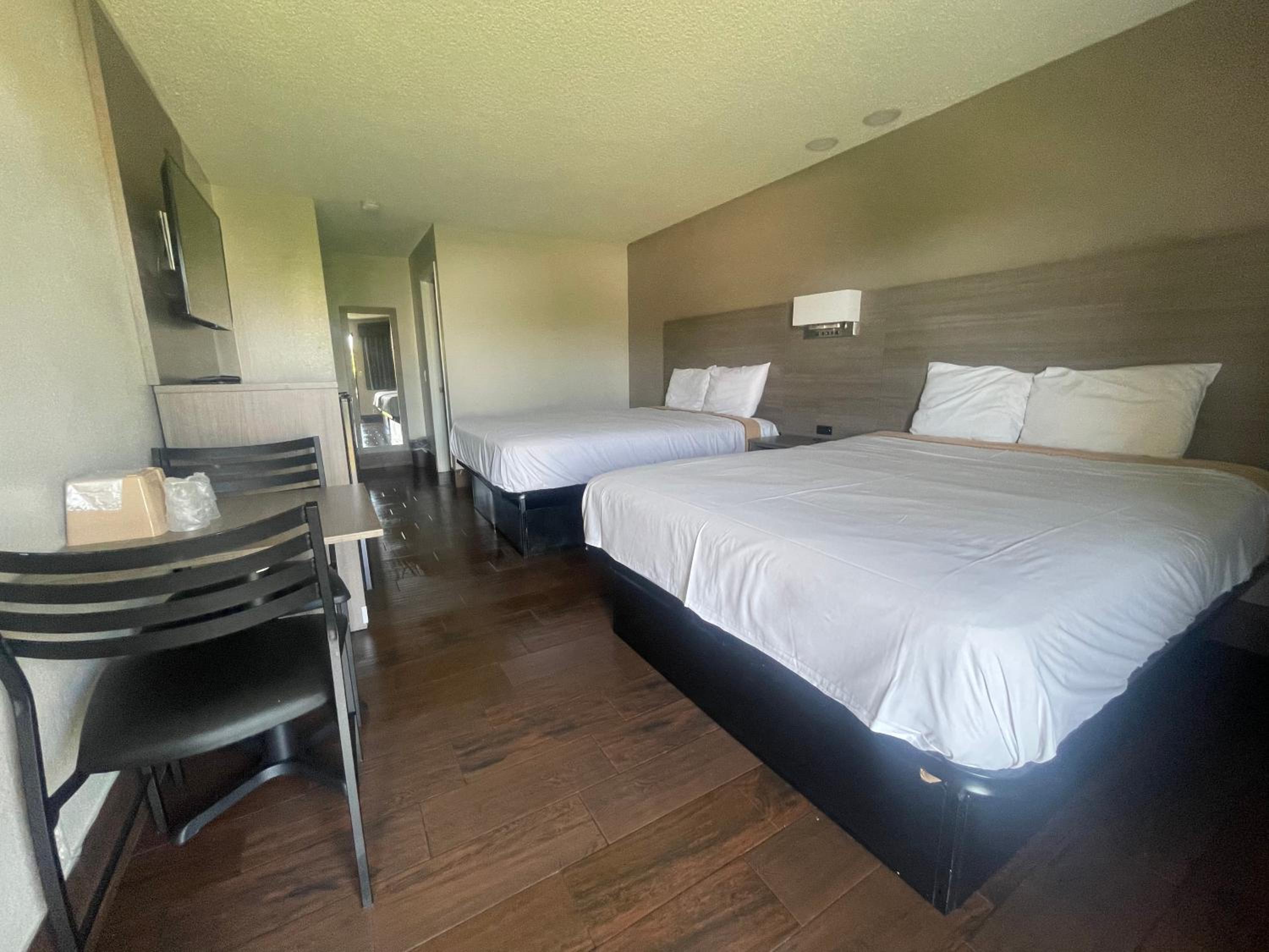 San Bernardino Vacations - Economy Inn - Property Image 22